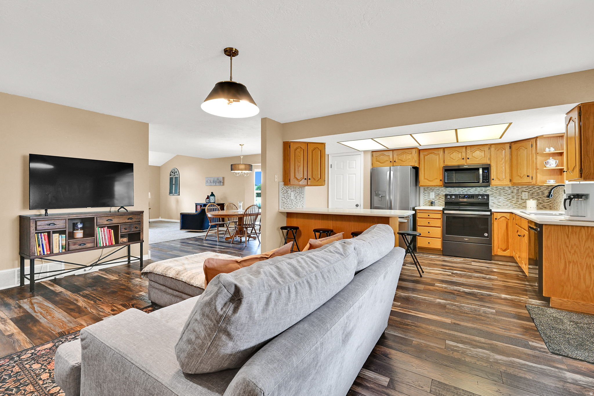 main property photo 14