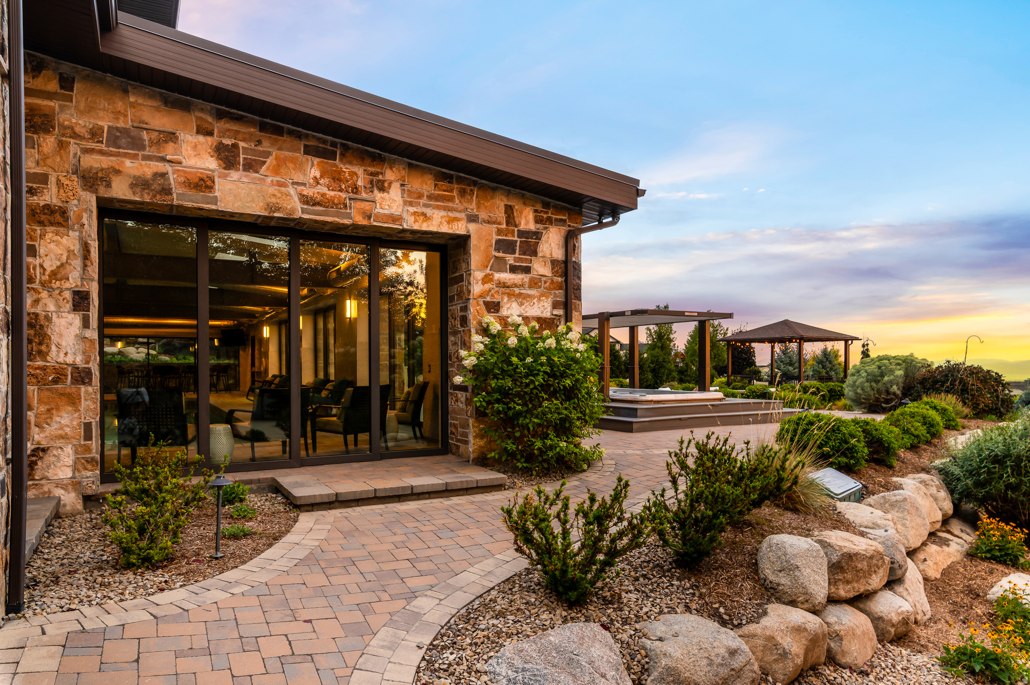 main property photo 118