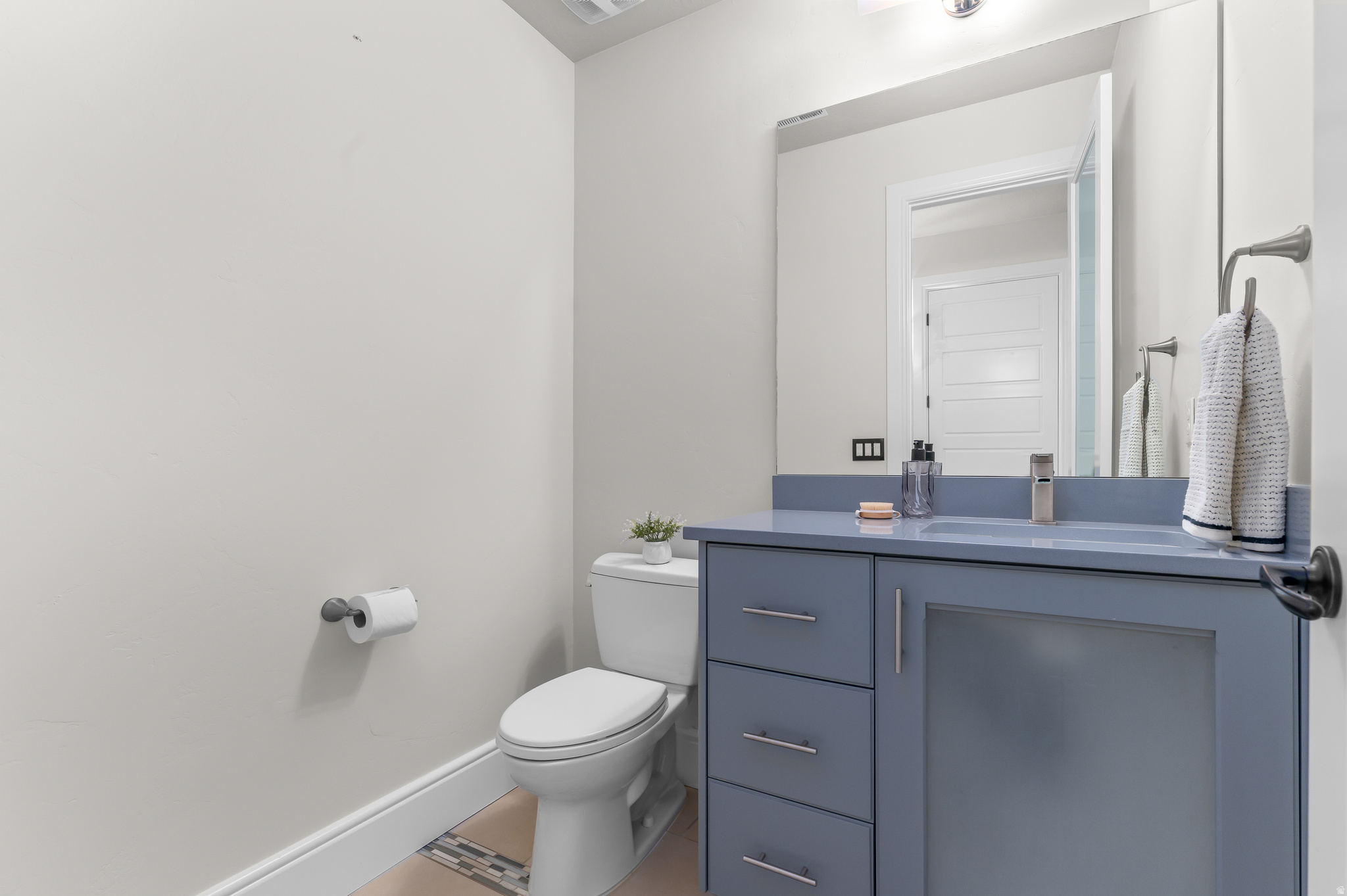 main property photo 78