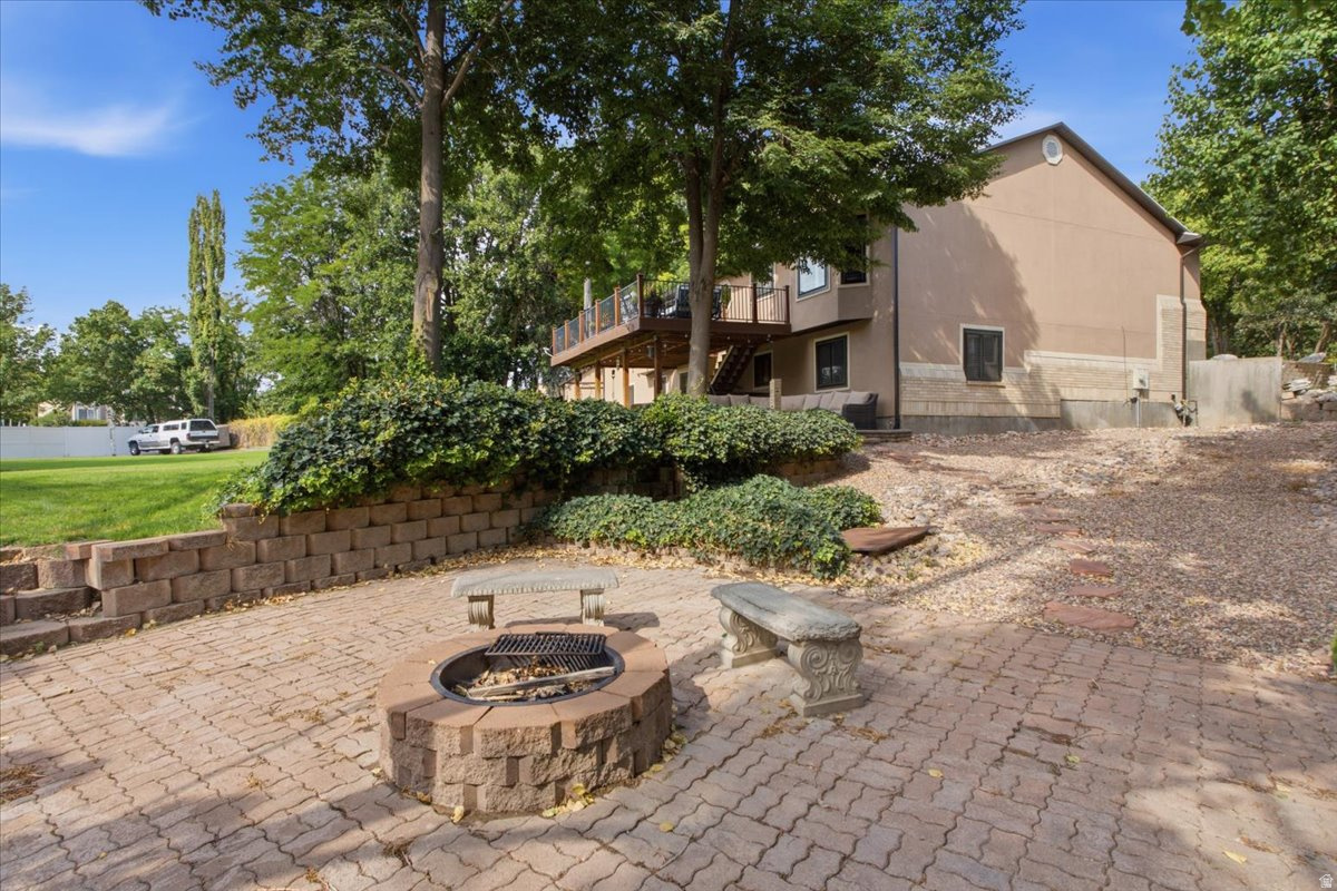 main property photo 39
