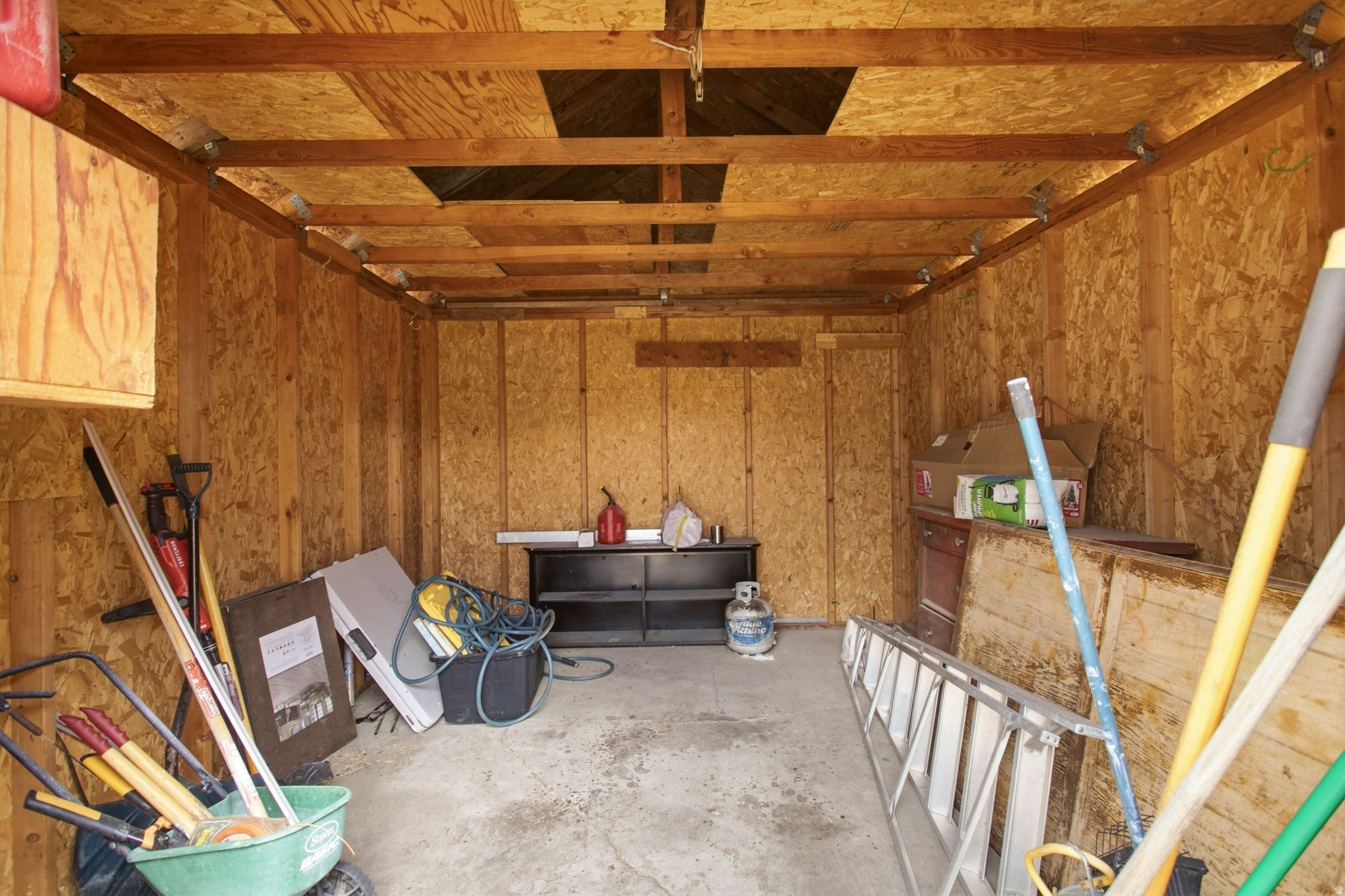 main property photo 10
