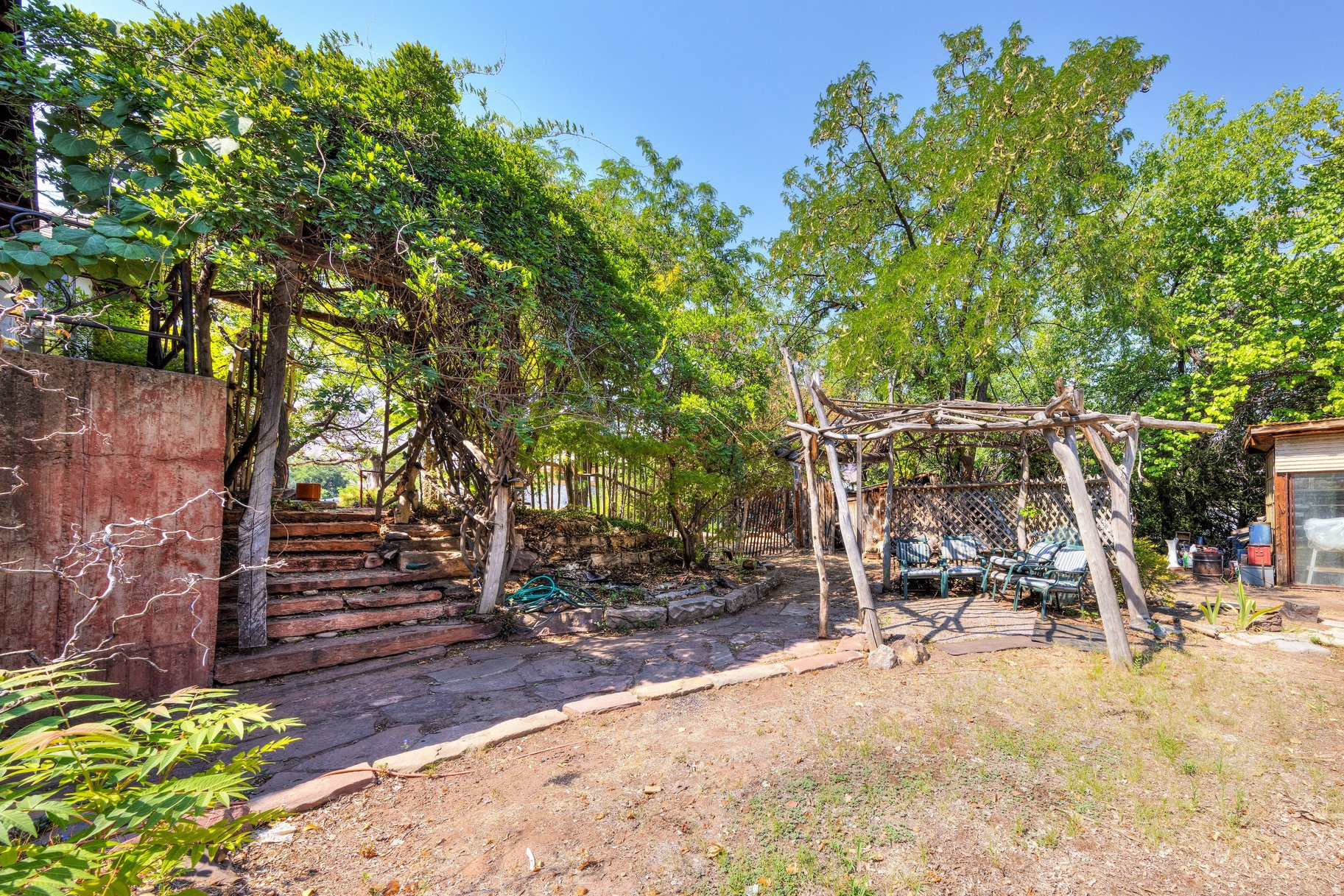 main property photo 15