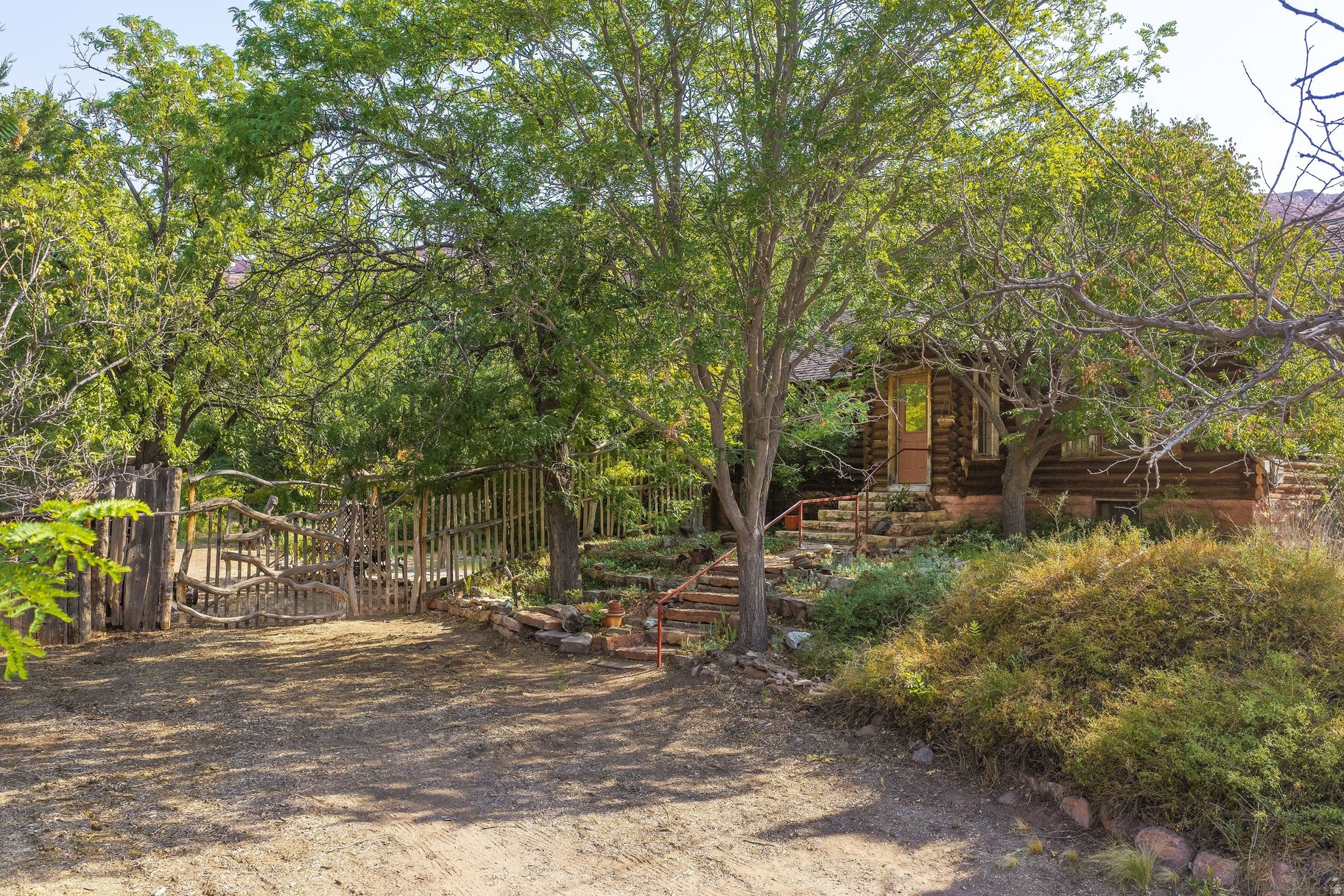 main property photo 7