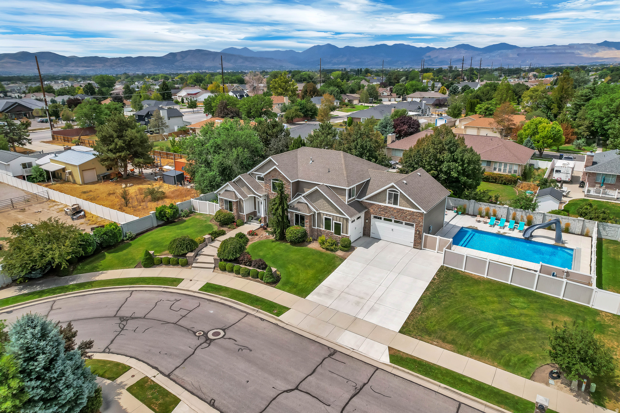 main property photo 81