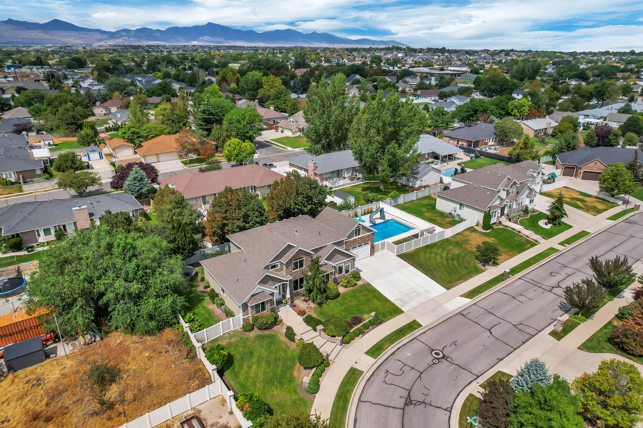 main property photo 89