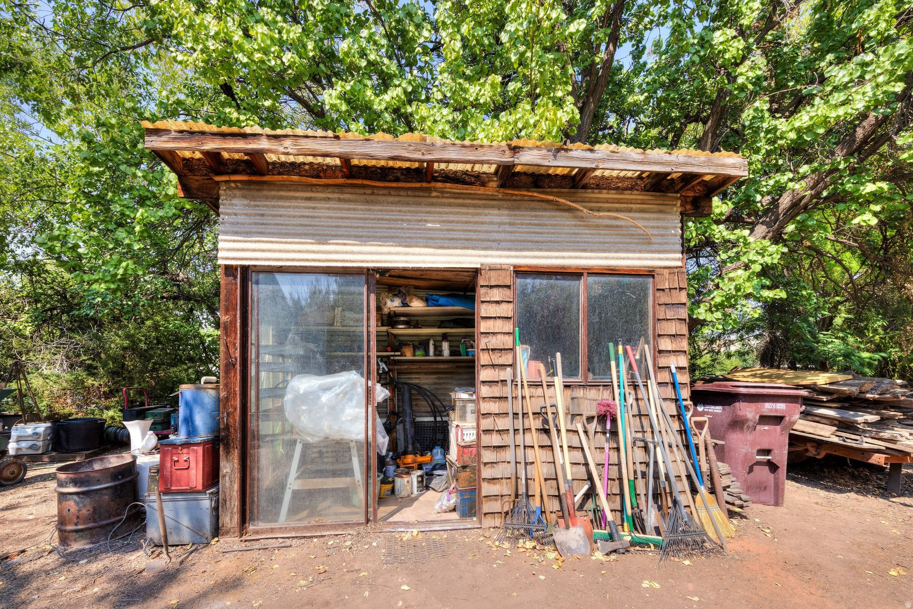 main property photo 18