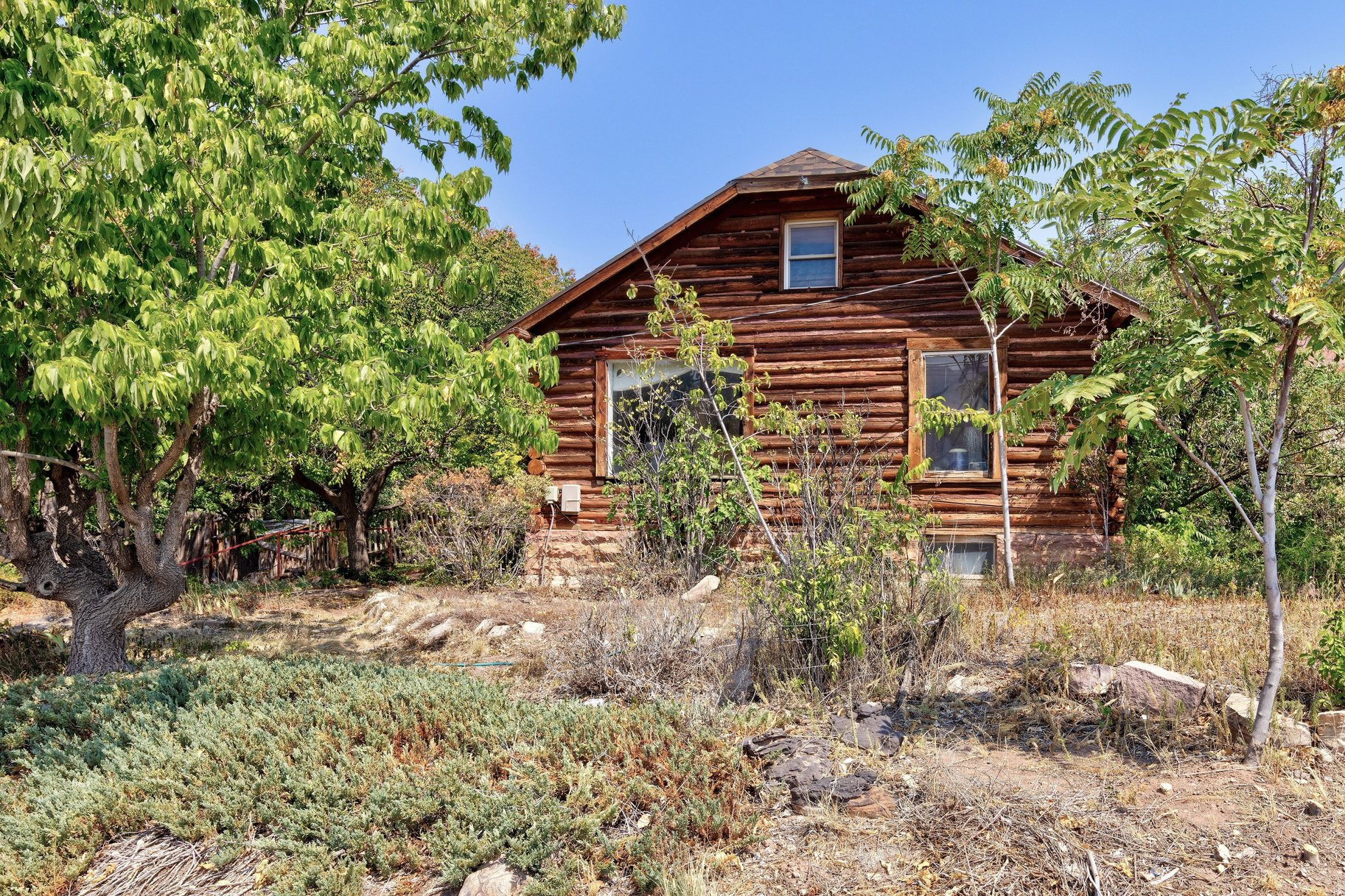 main property photo 28