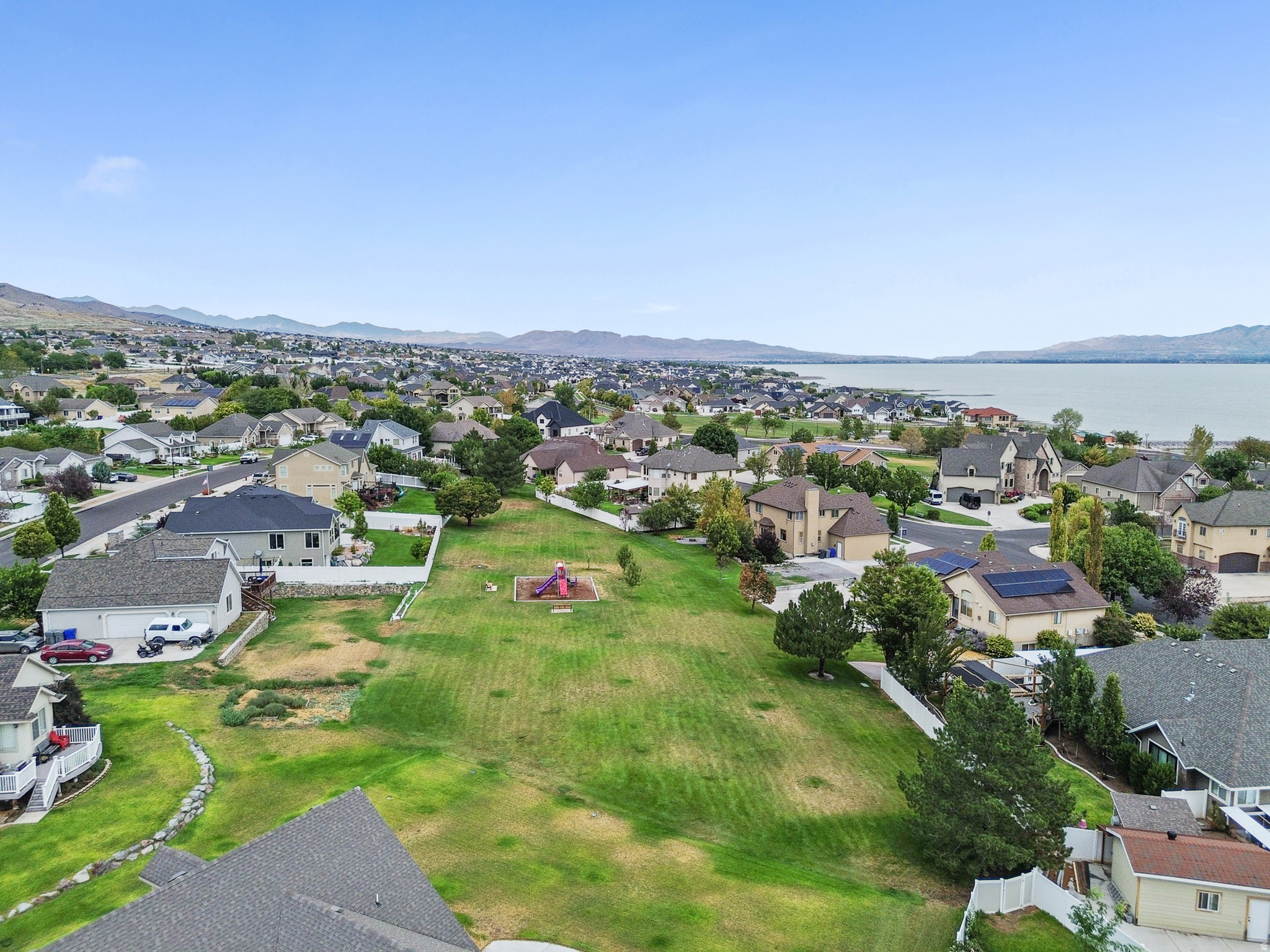 main property photo 40