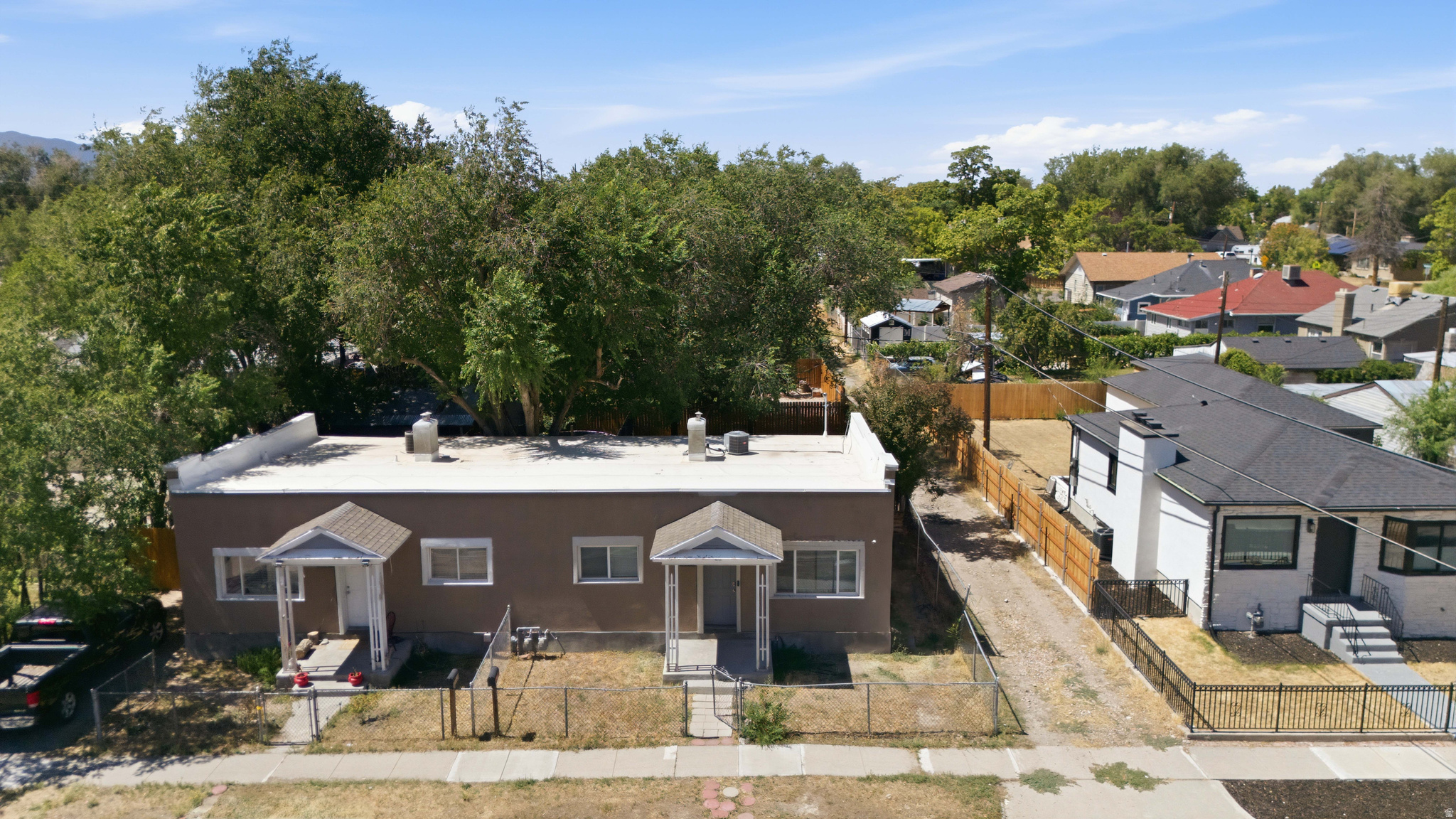 main property photo 13