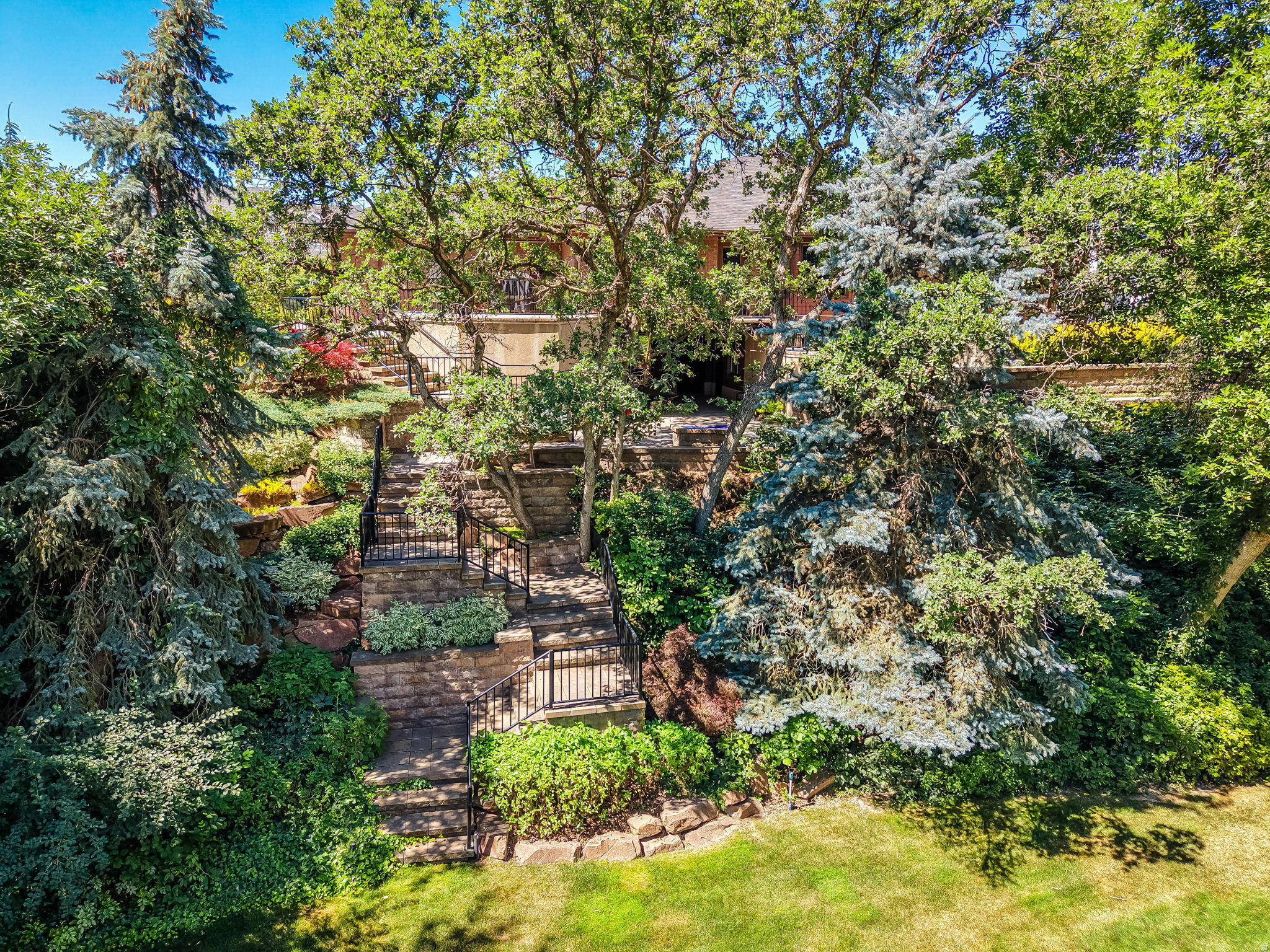 main property photo 47