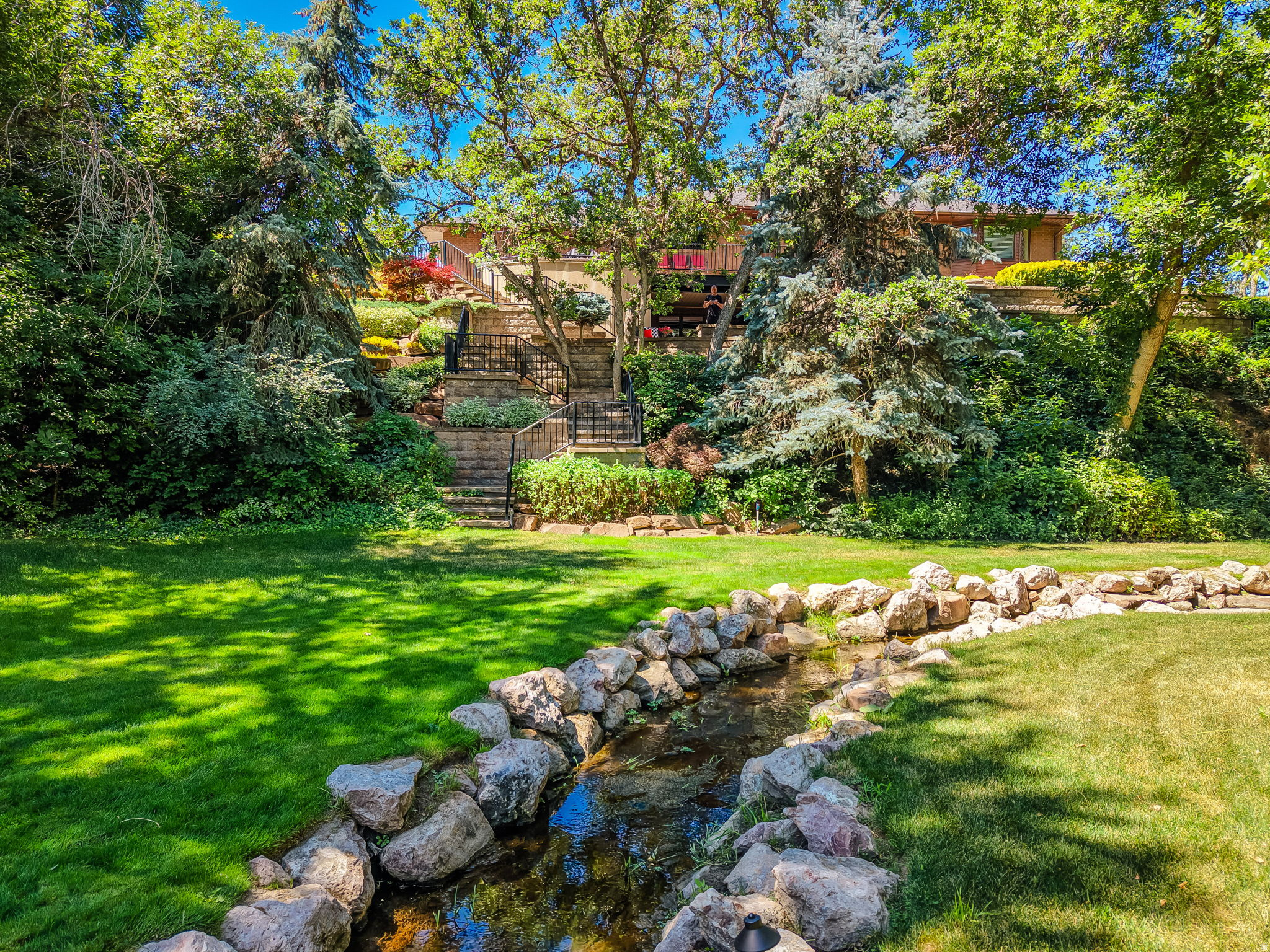 main property photo 50