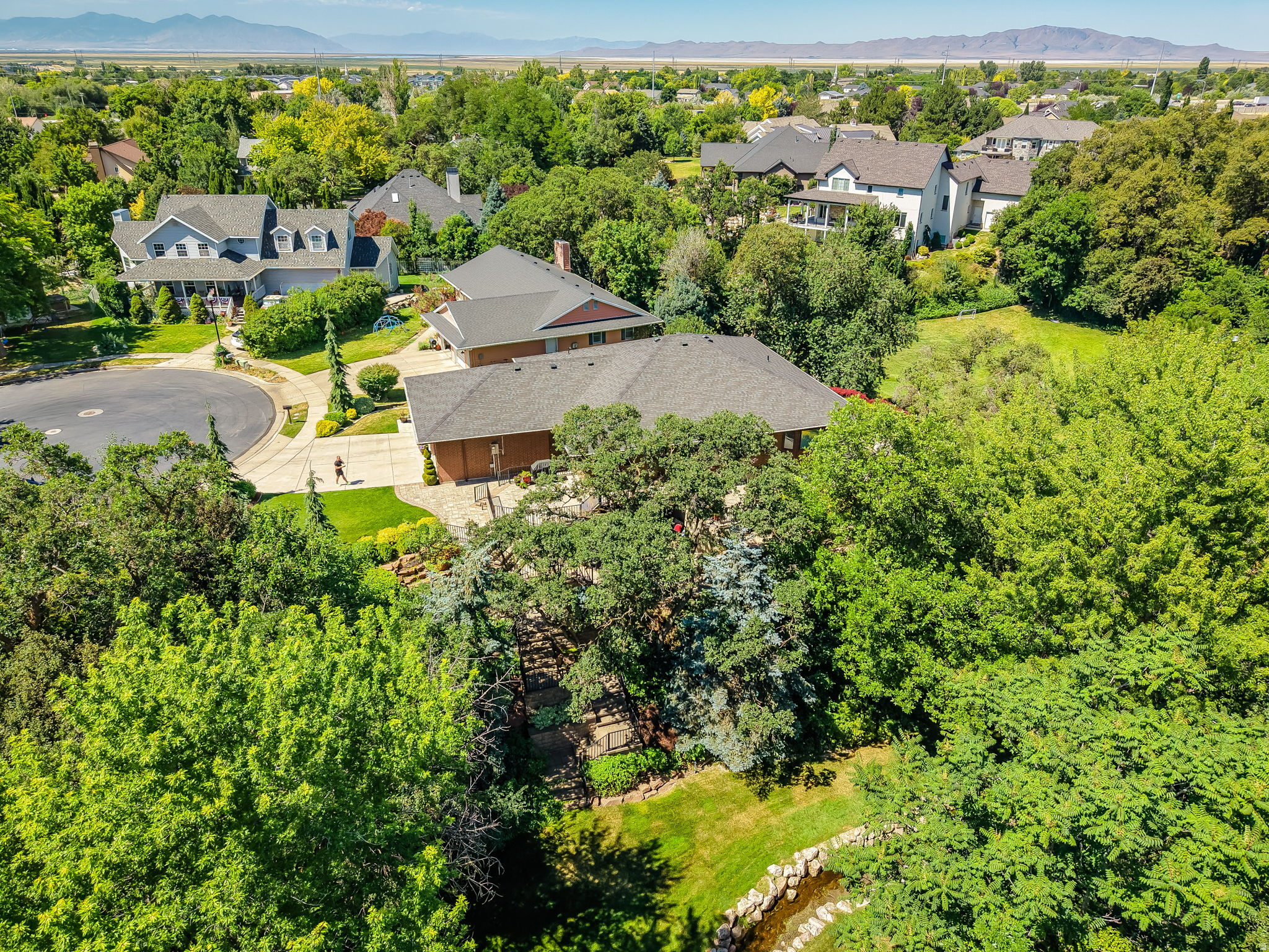 main property photo 65