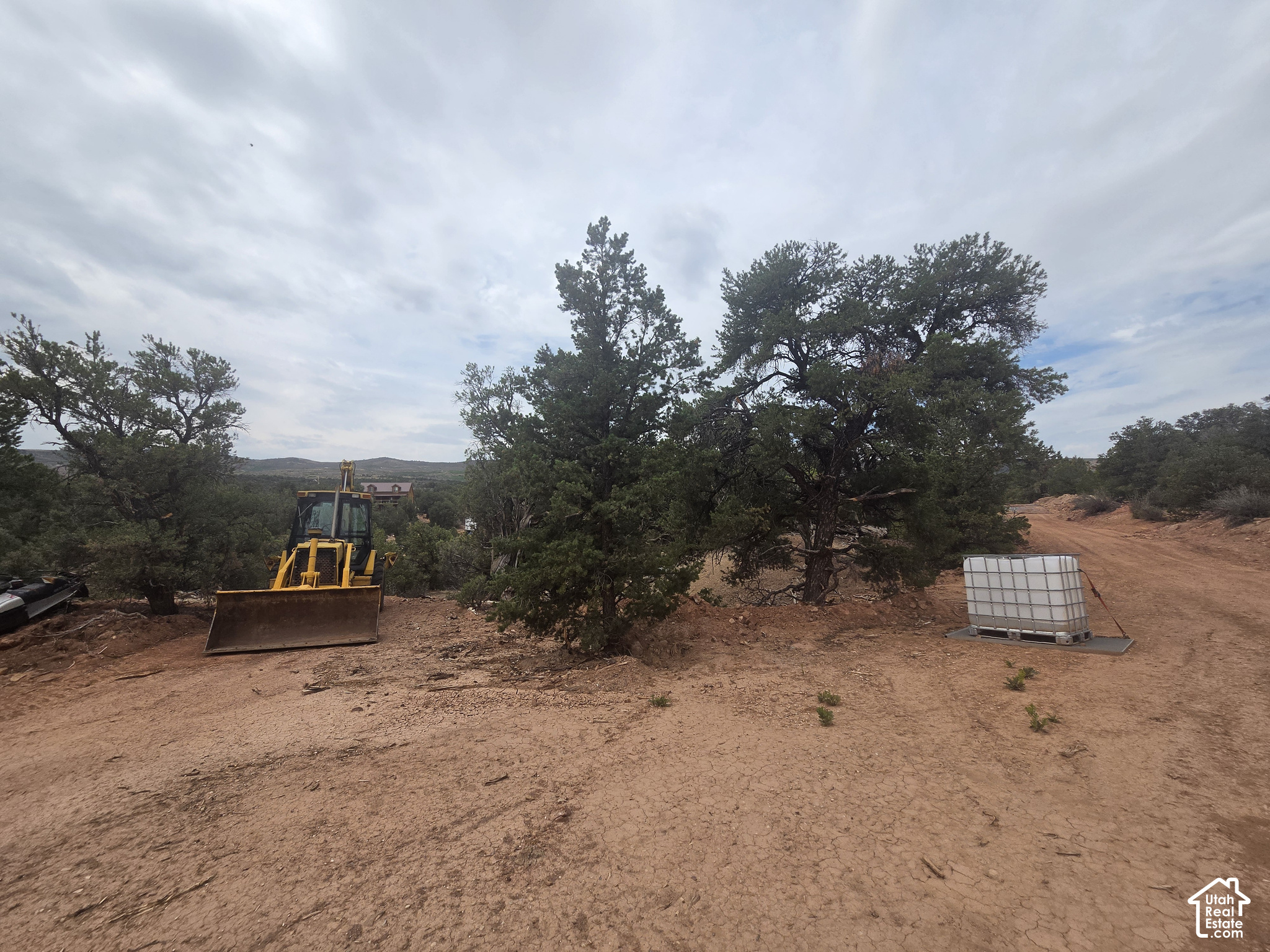 main property photo 20