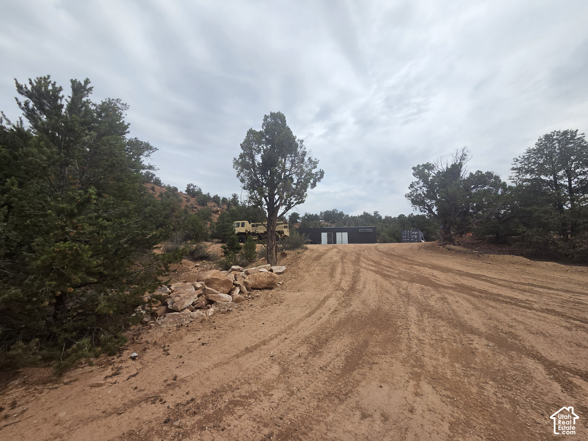 main property photo 22