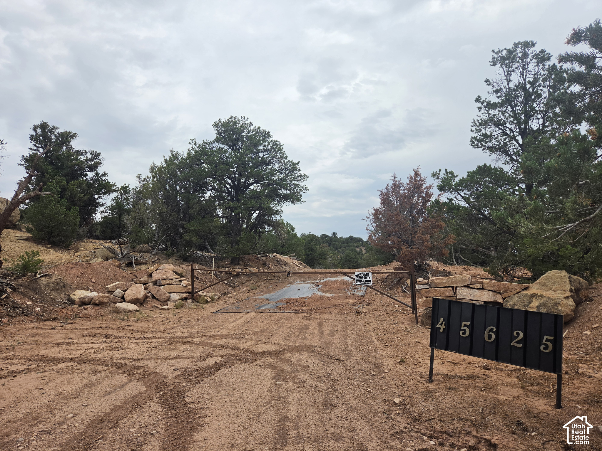 main property photo 27