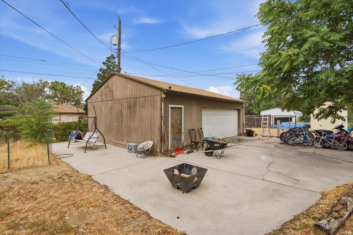 main property photo 19