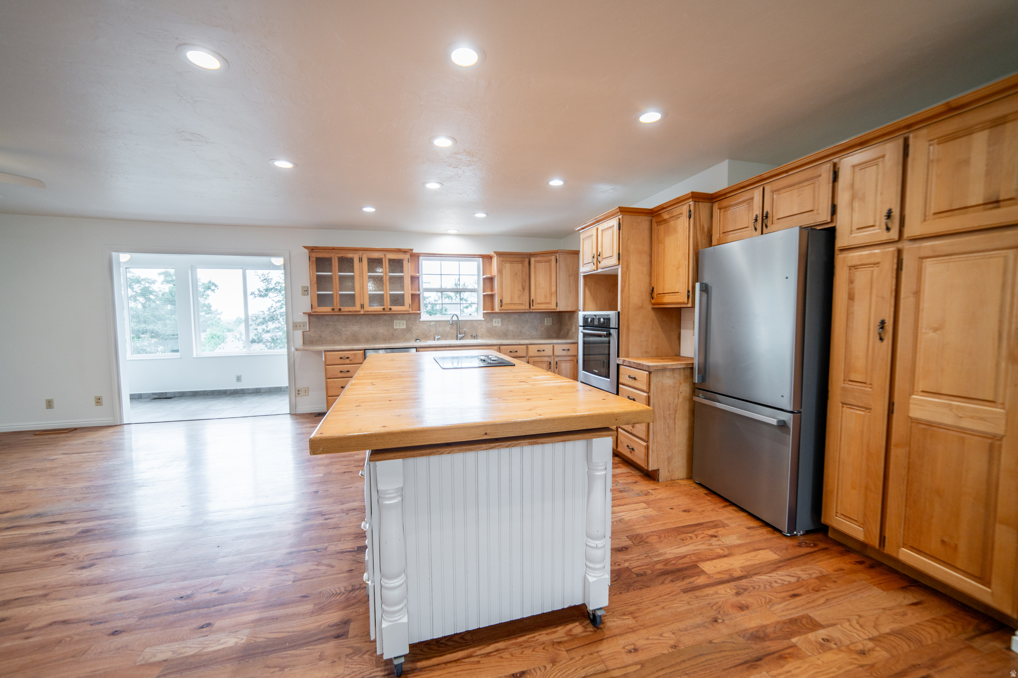 main property photo 3
