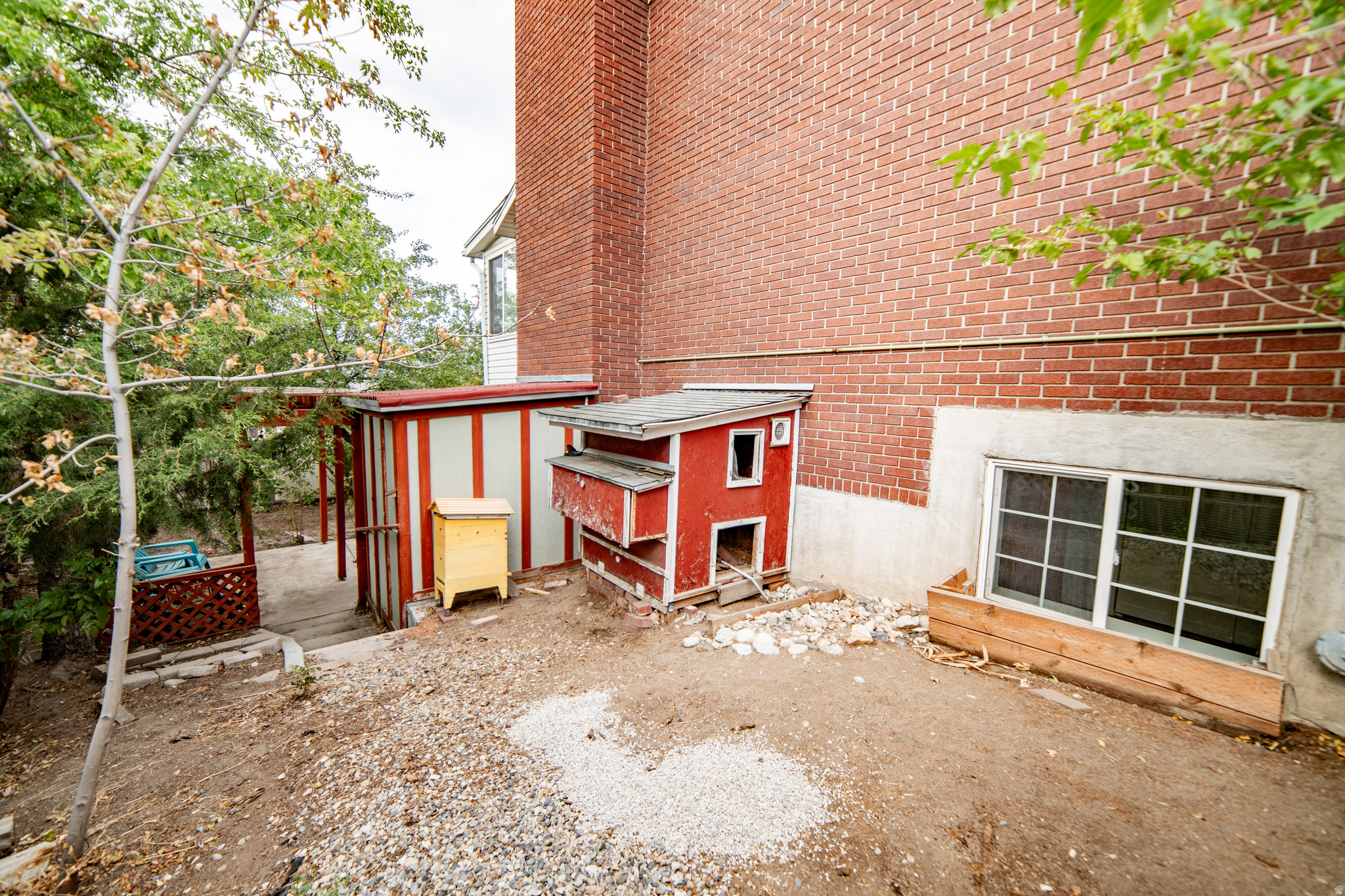 main property photo 35
