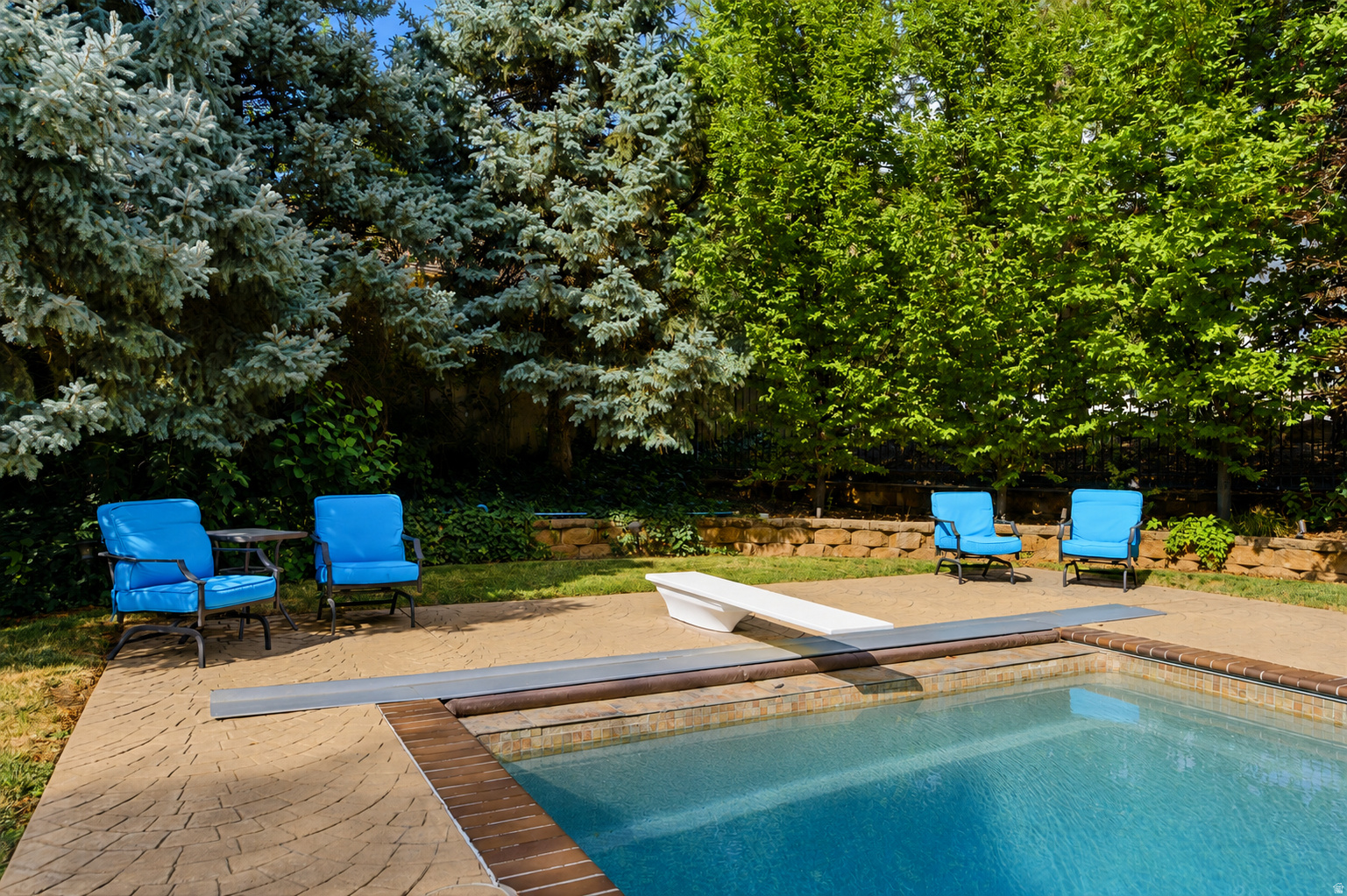 main property photo 77