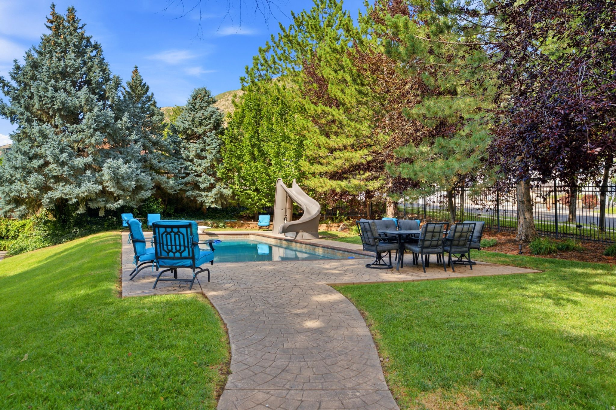 main property photo 81