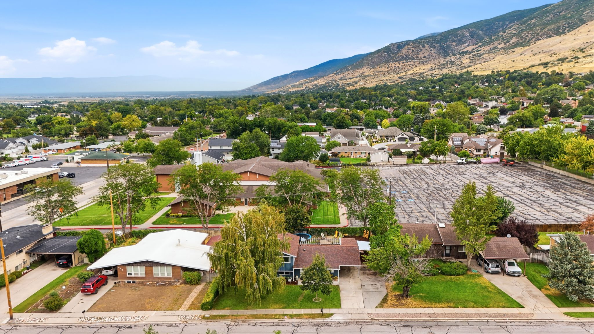 main property photo 8