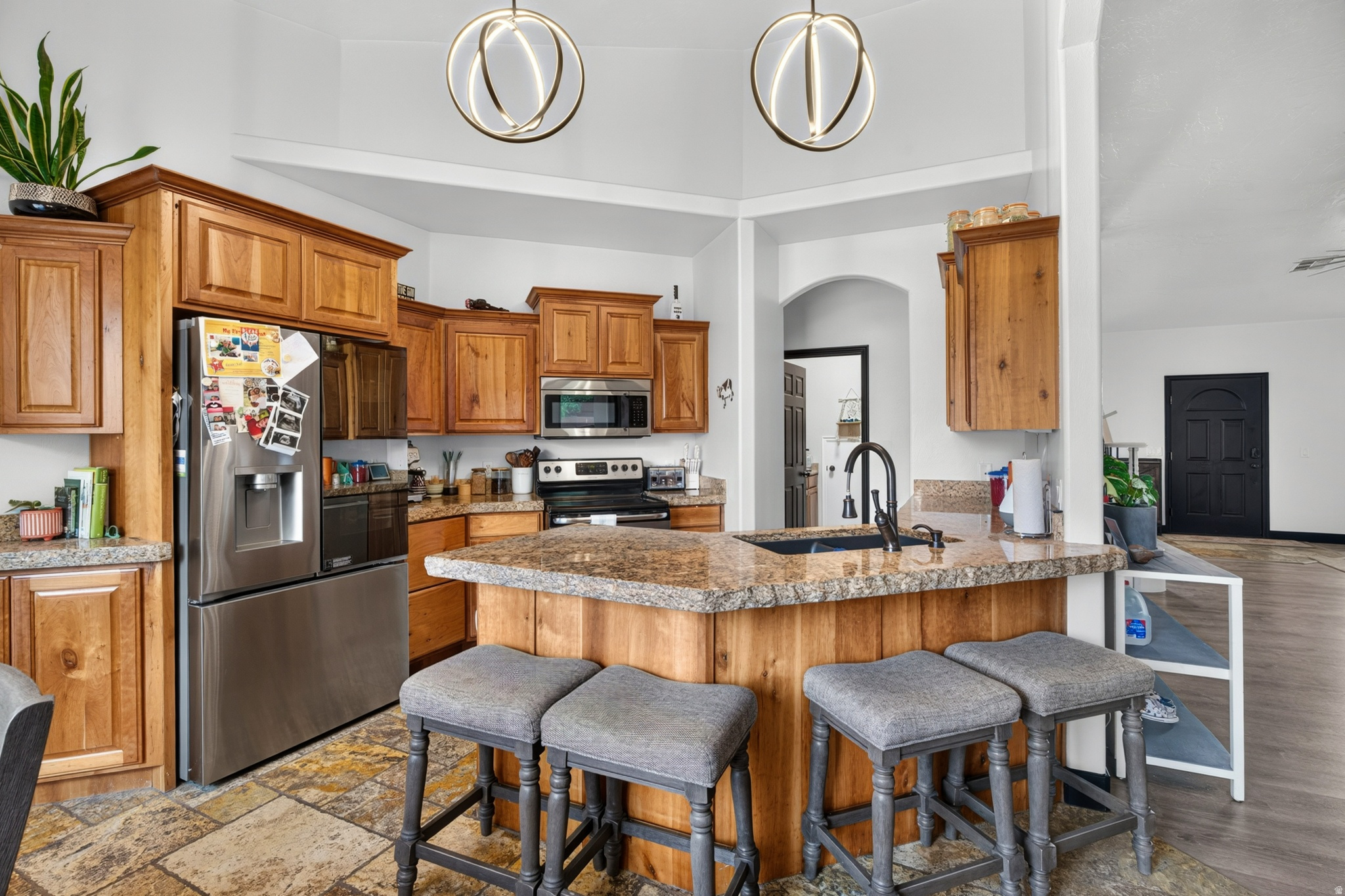 main property photo 16