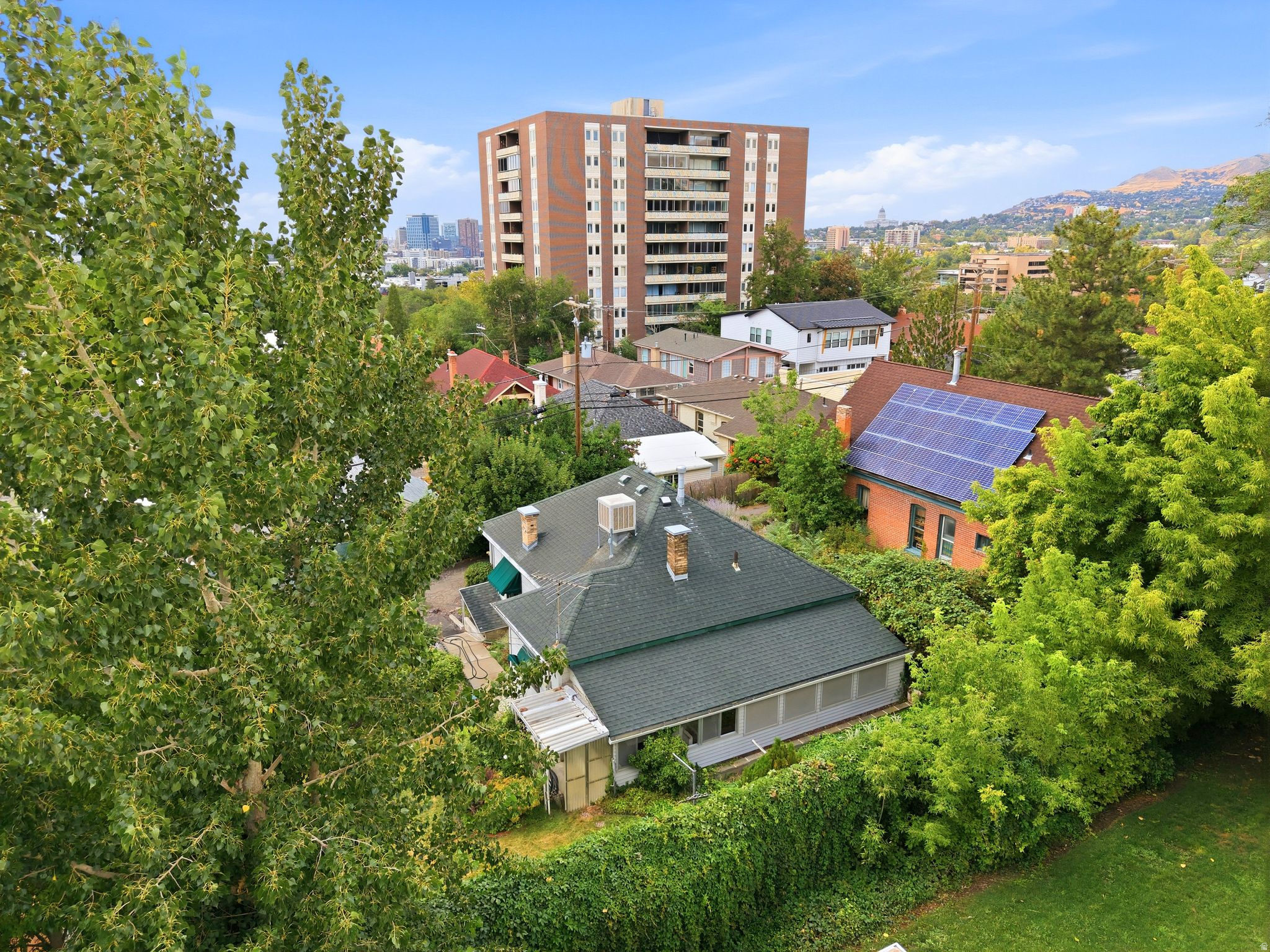 main property photo 37