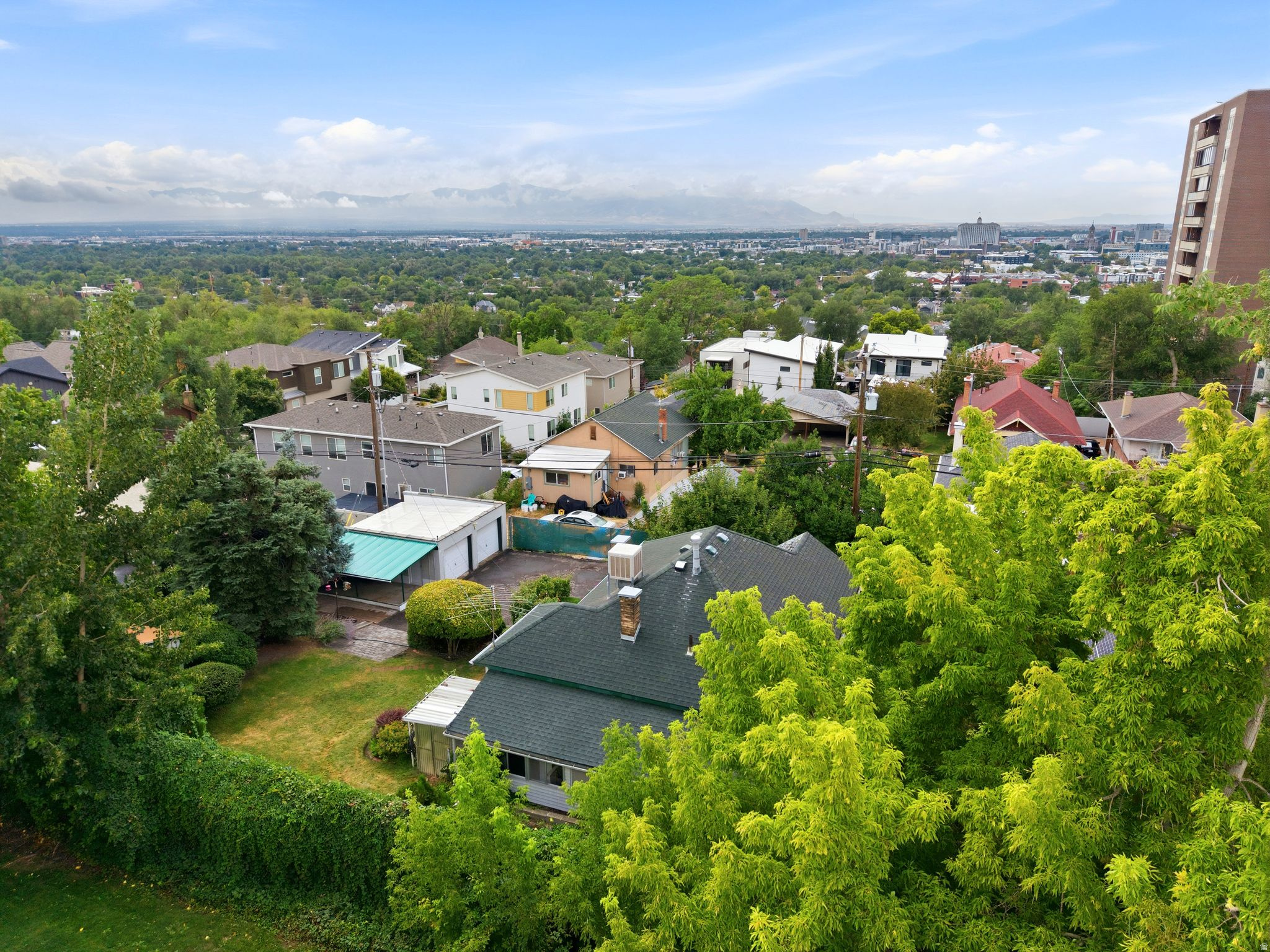 main property photo 40