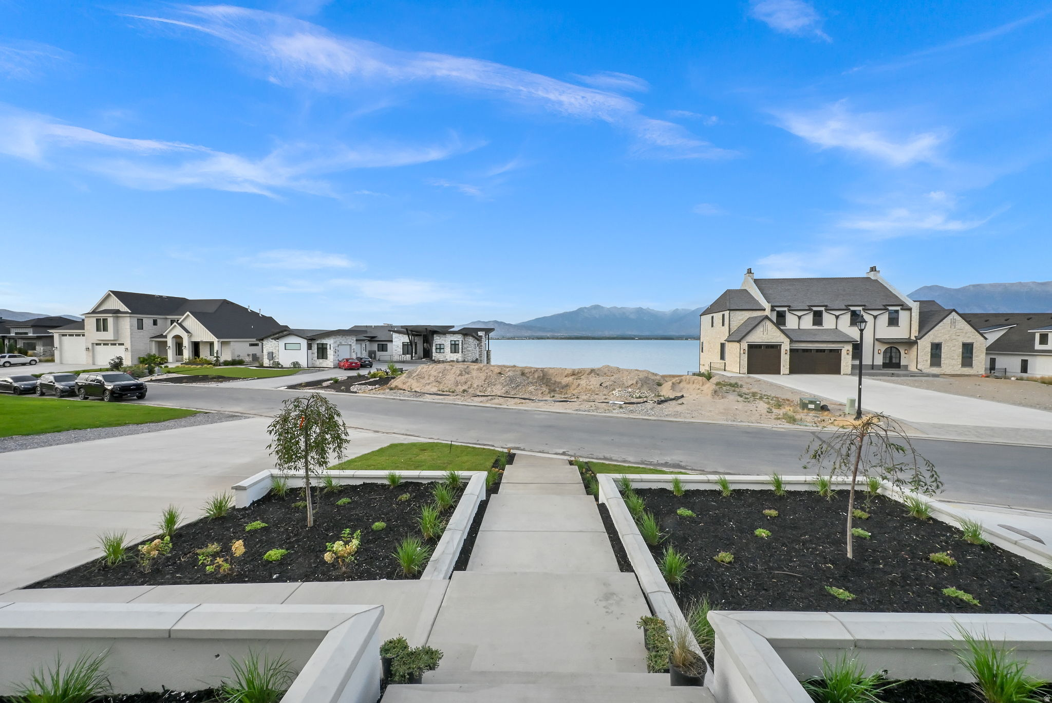 main property photo 78