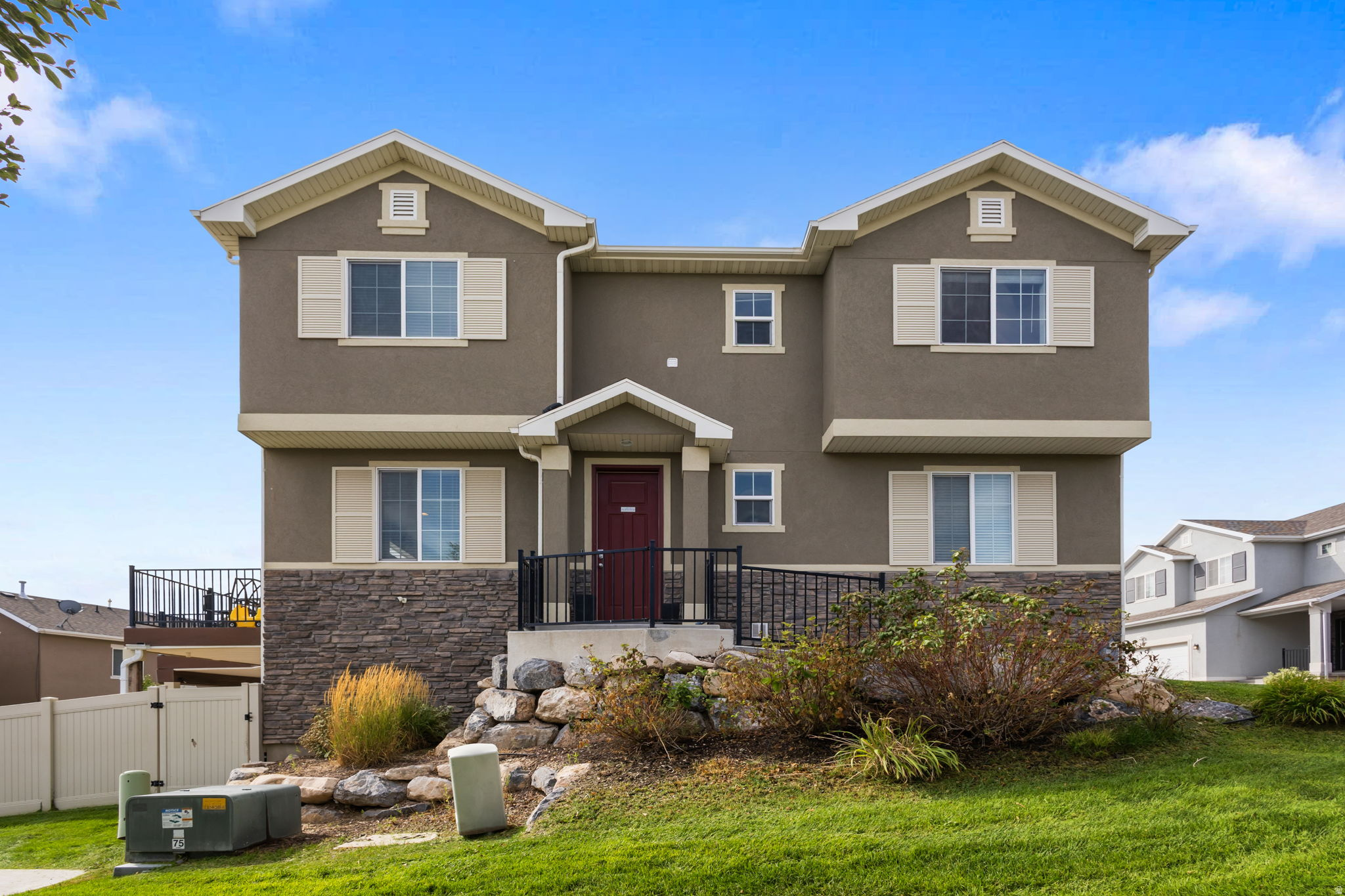 main property photo 33