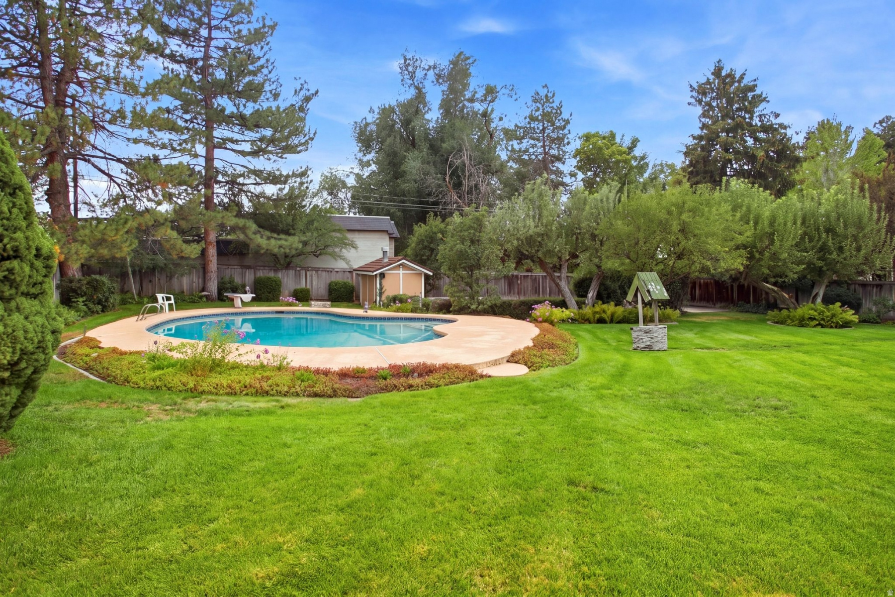 main property photo 59