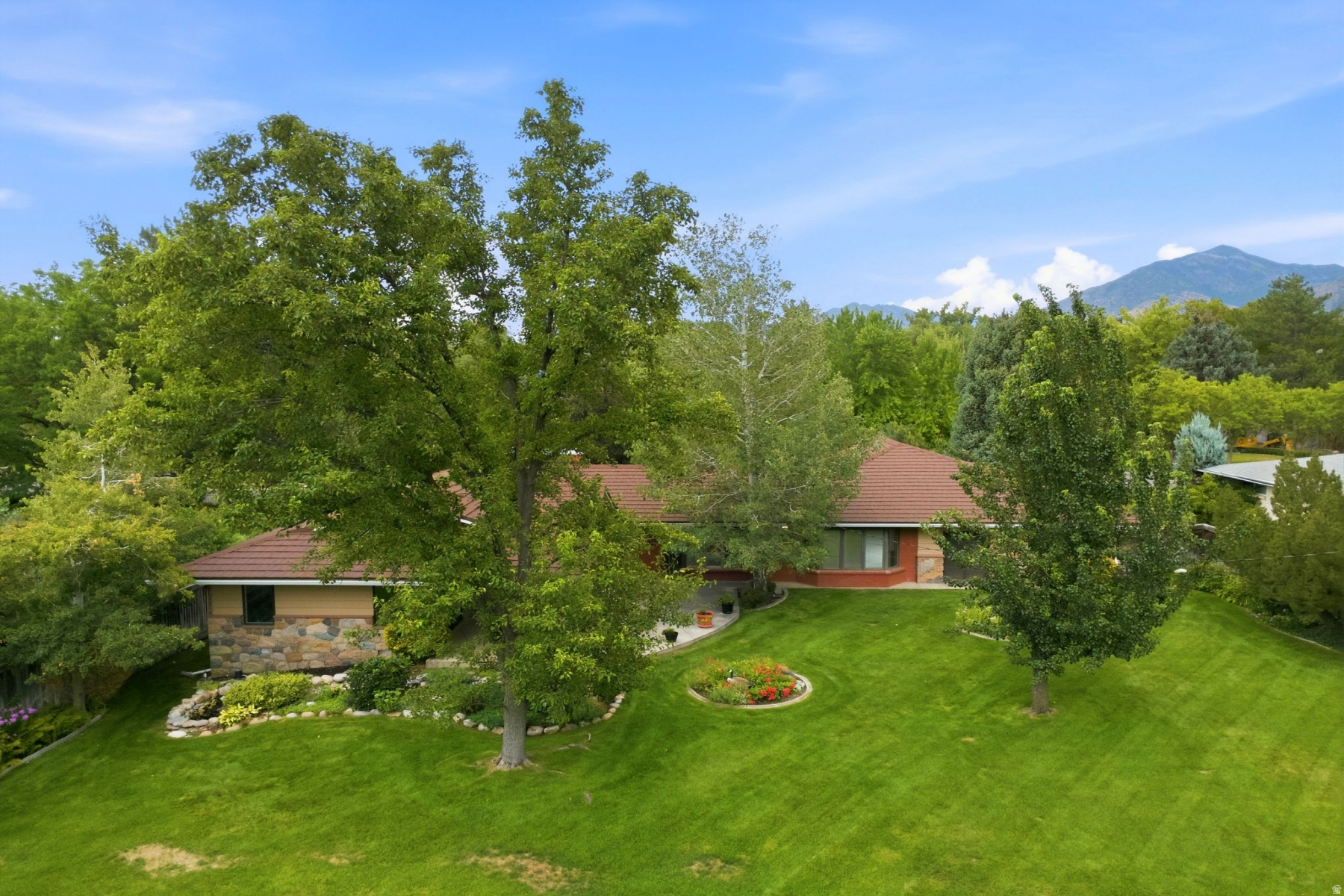 main property photo 74