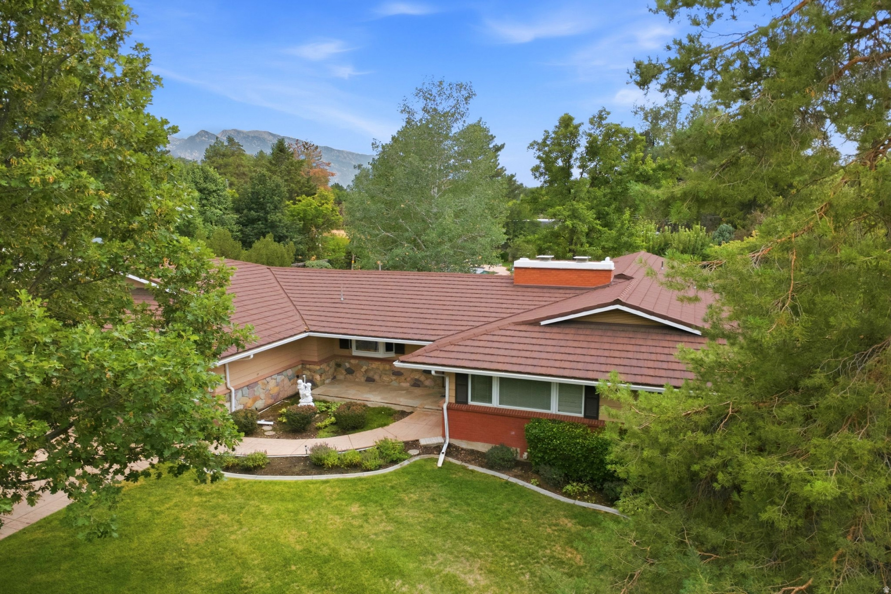 main property photo 75