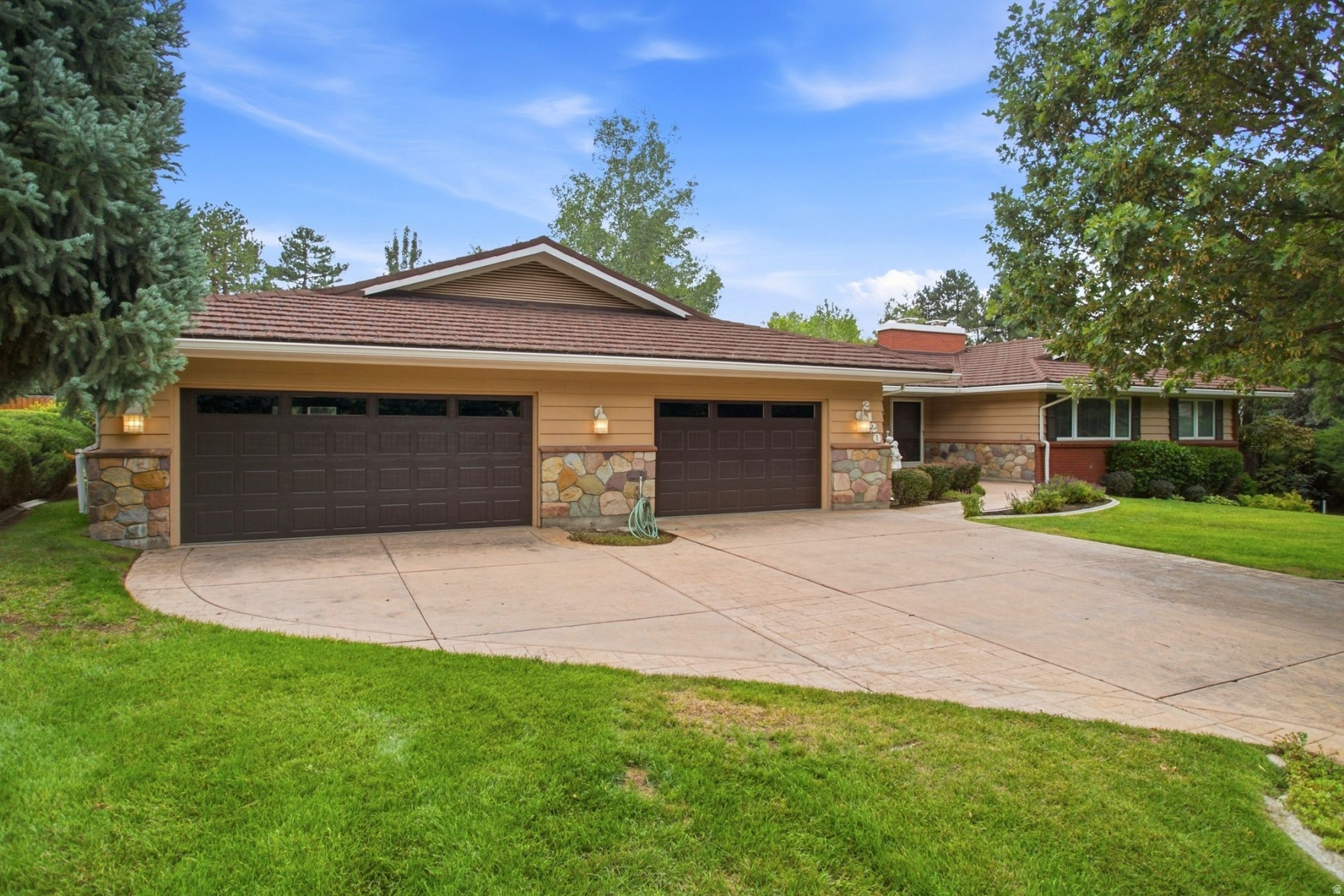 main property photo 76
