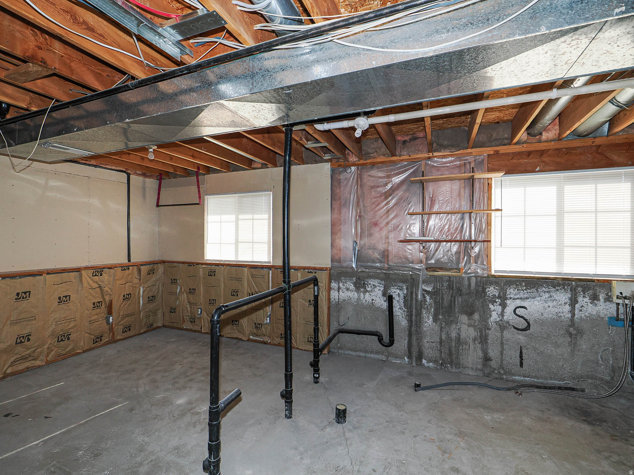 main property photo 27