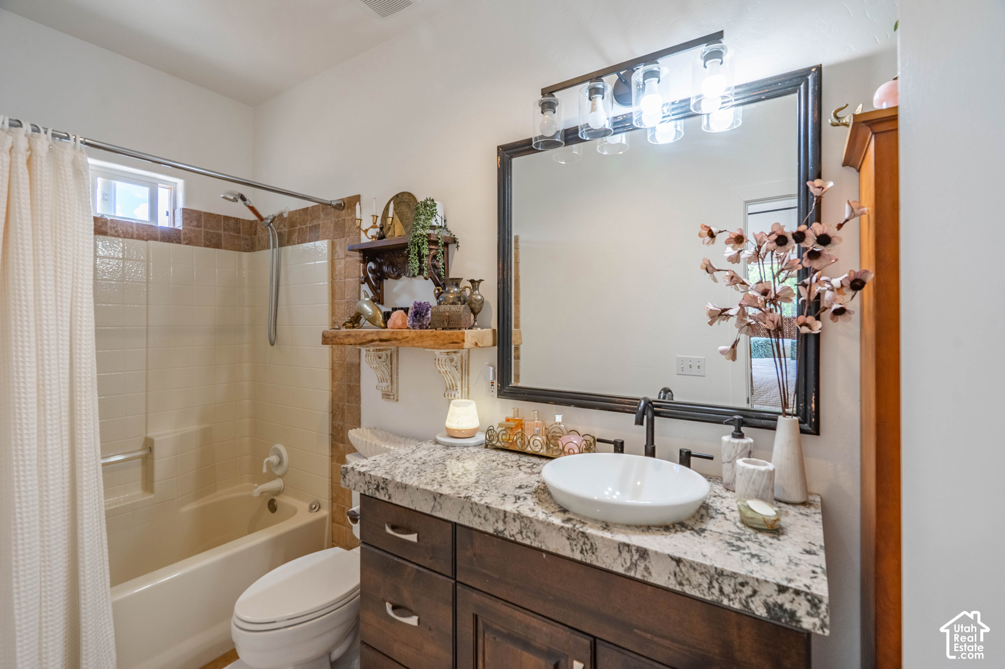 main property photo 66