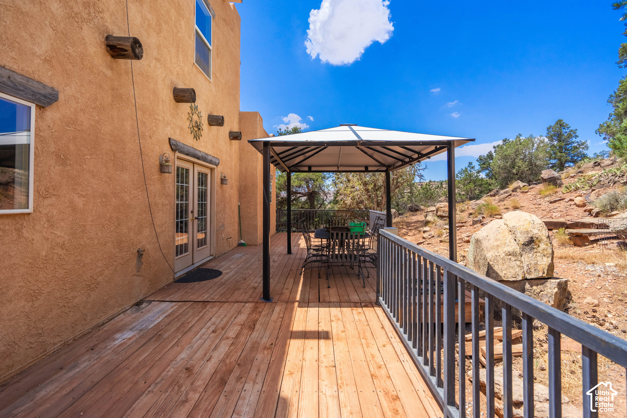 main property photo 75