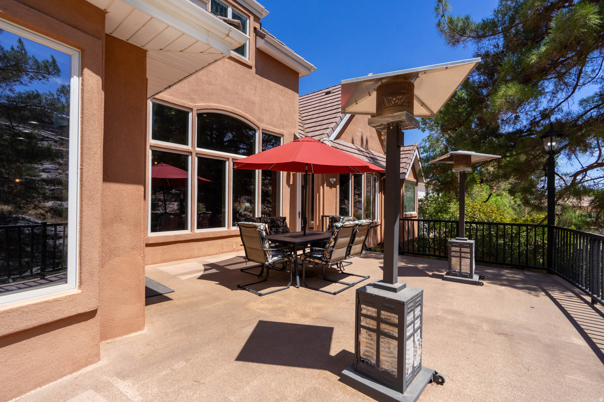 main property photo 49