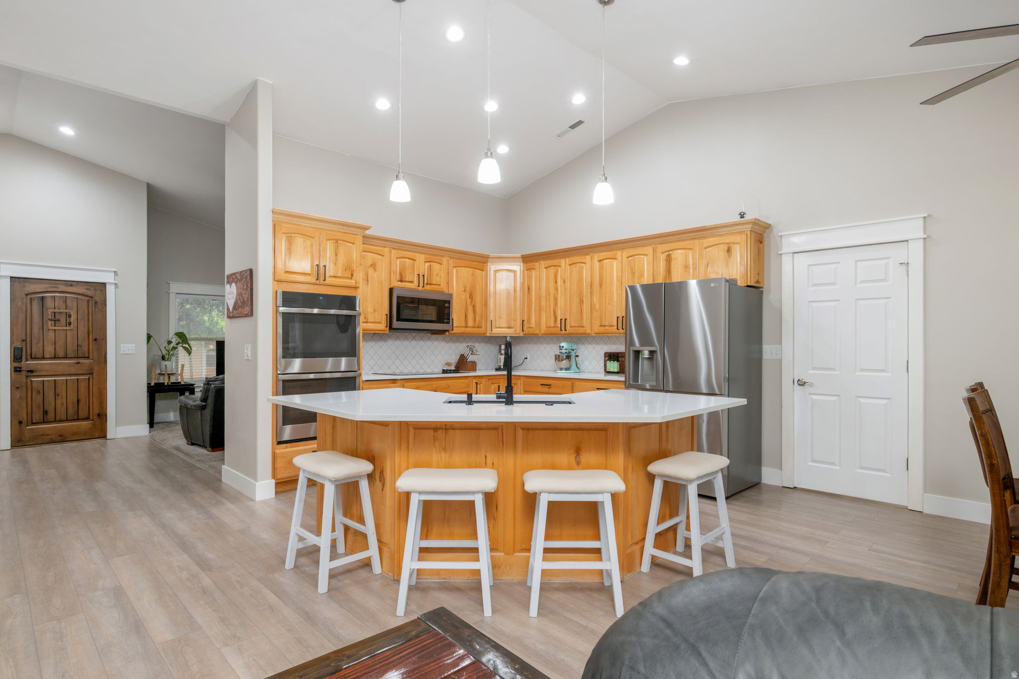 main property photo 15