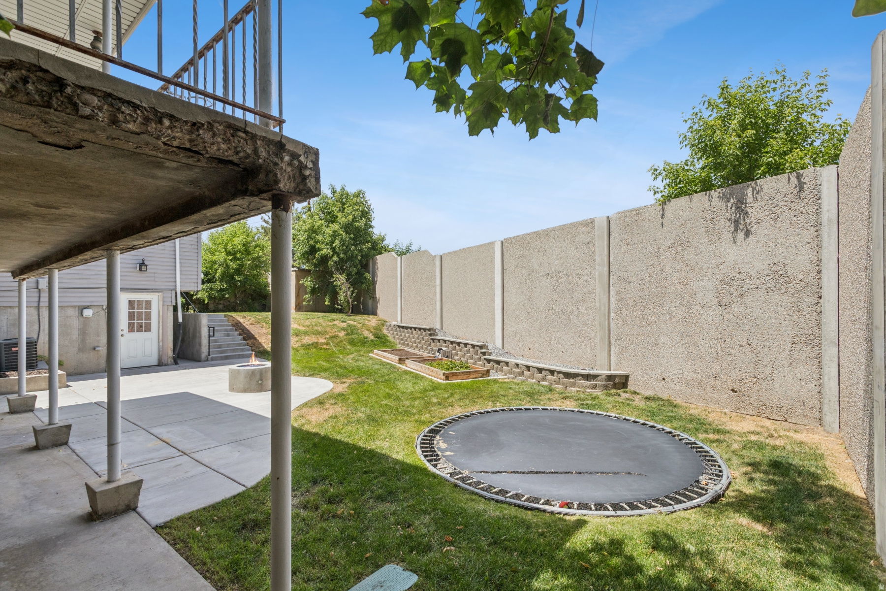 main property photo 75