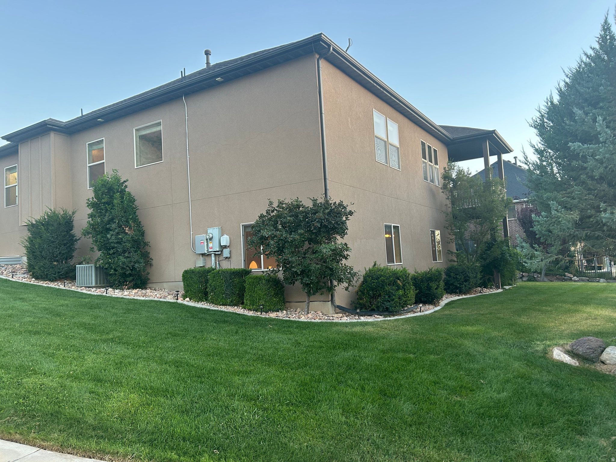main property photo 6
