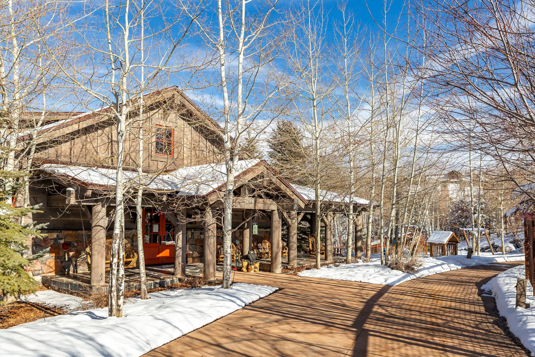 main property photo 90
