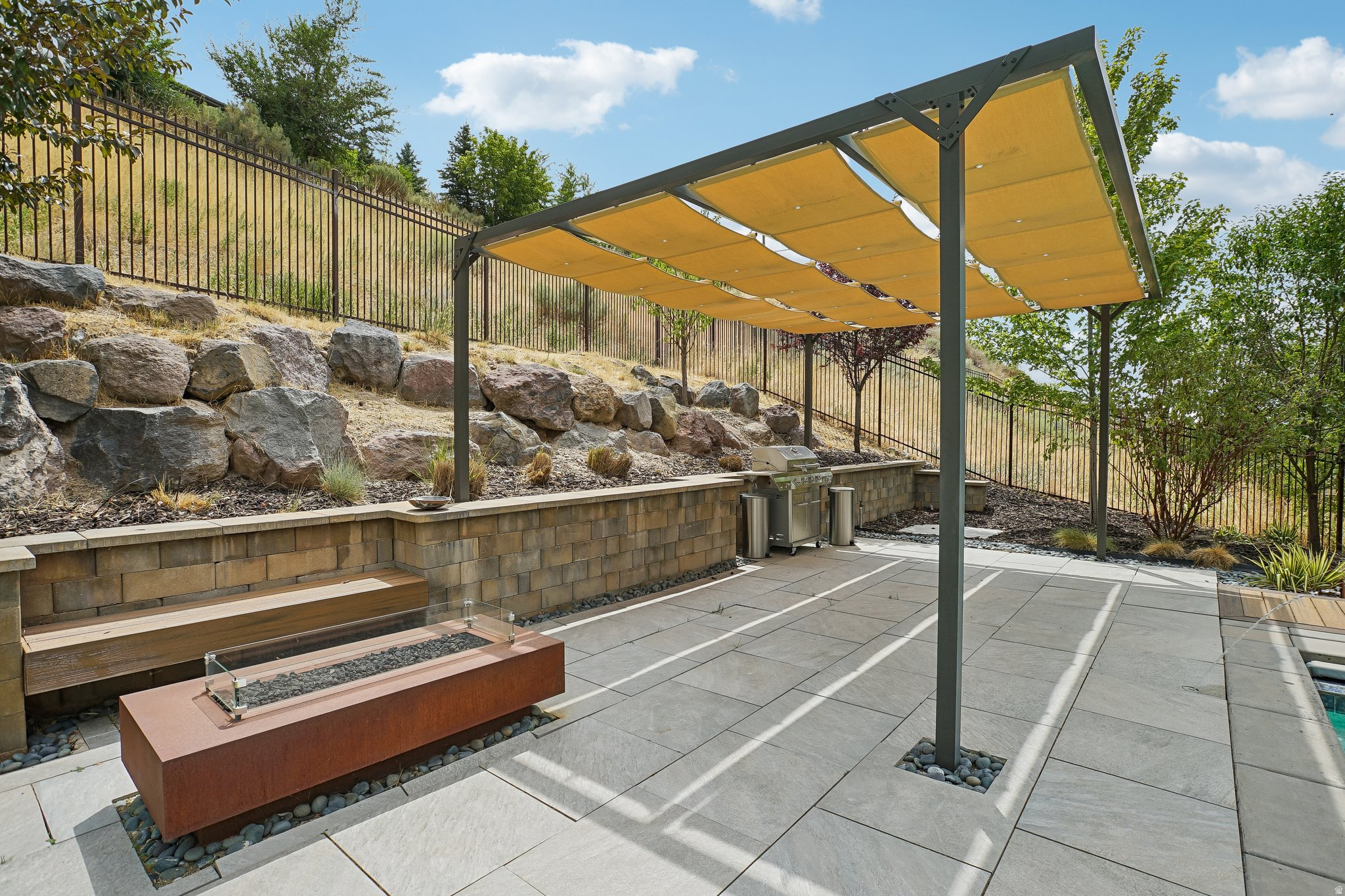 main property photo 45