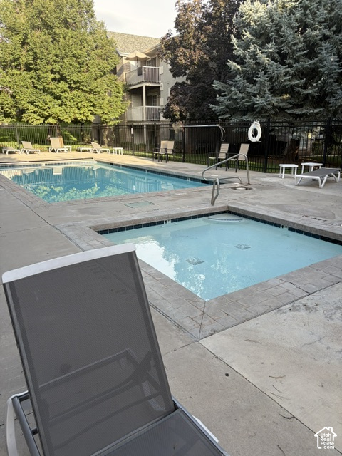 main property photo 4