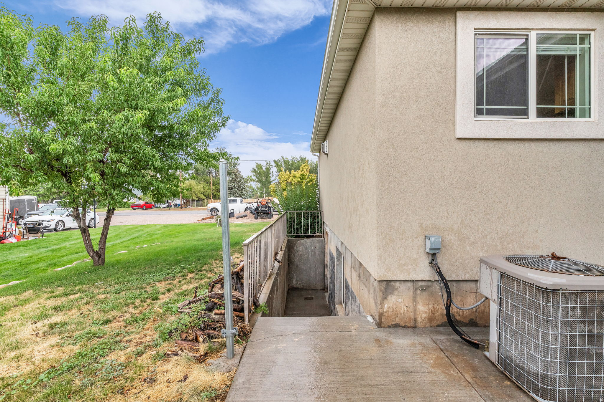 main property photo 40