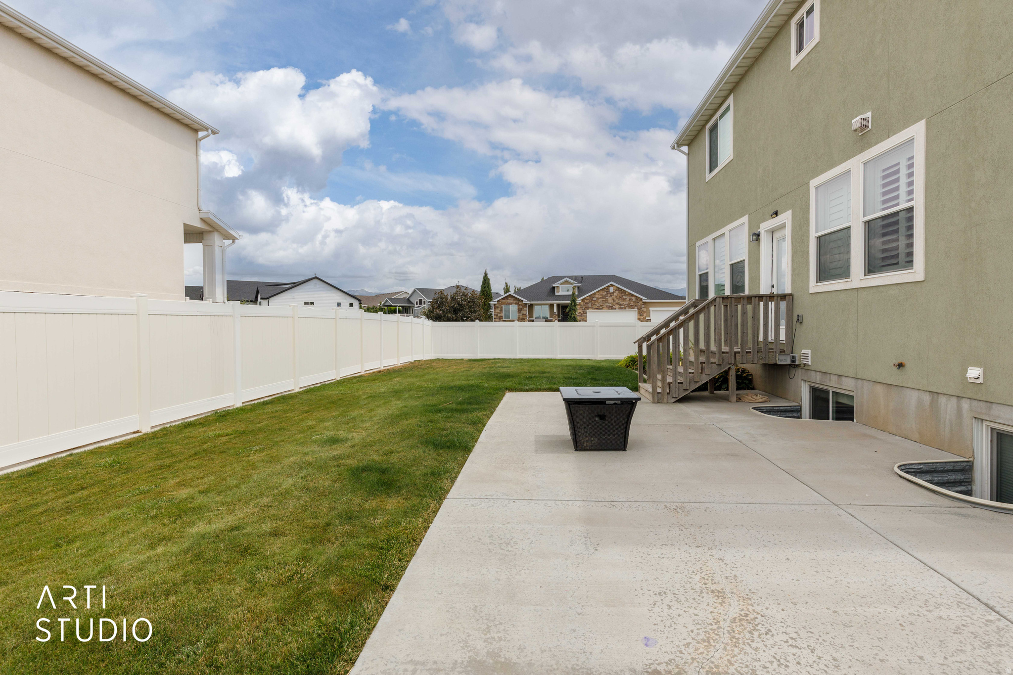 main property photo 15