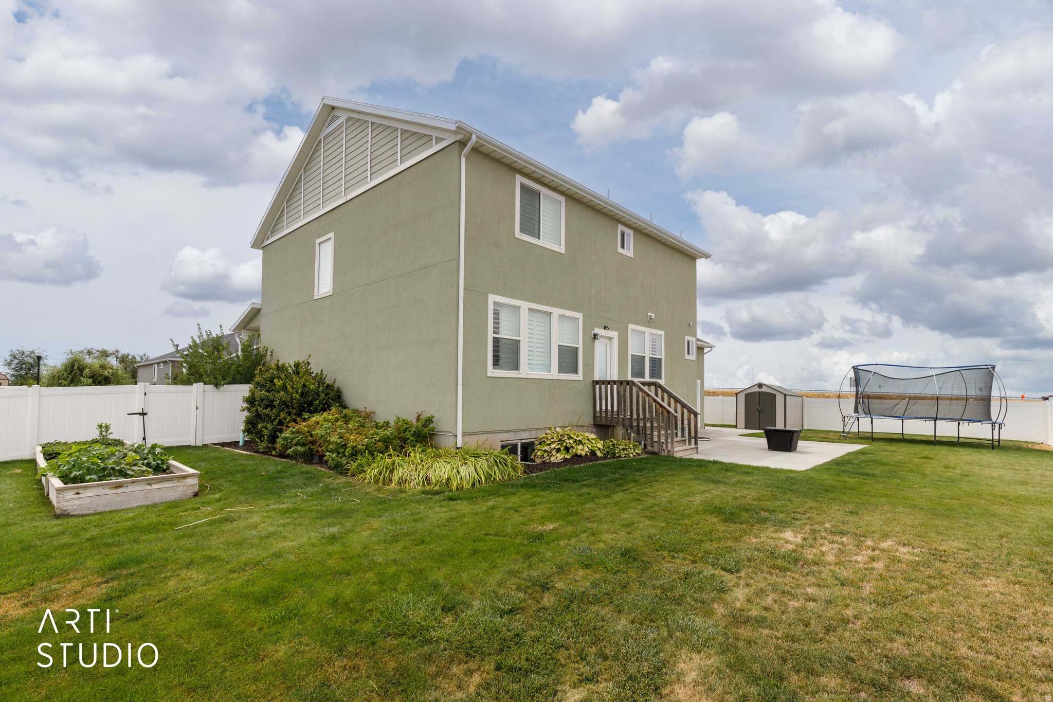 main property photo 9