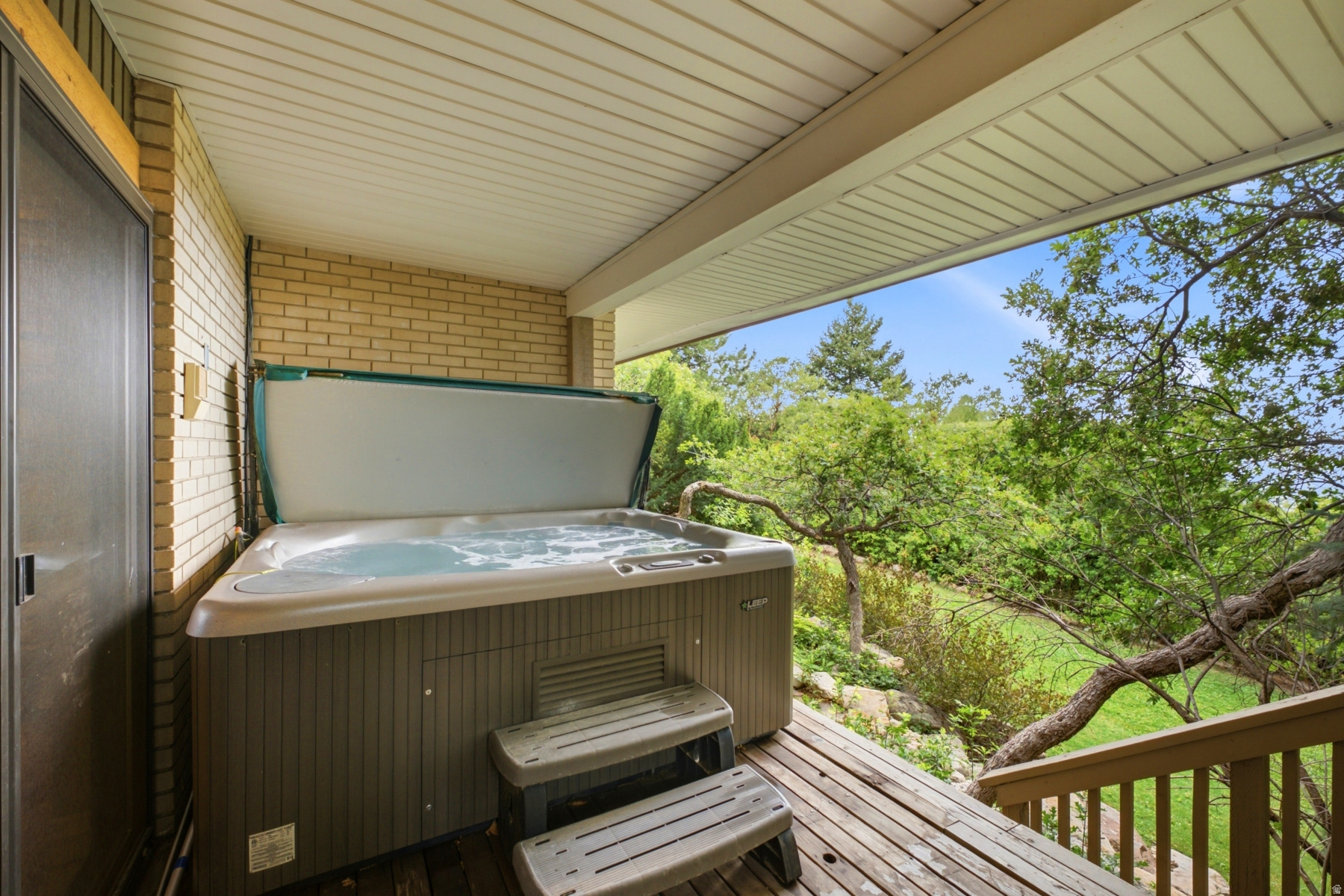 main property photo 50