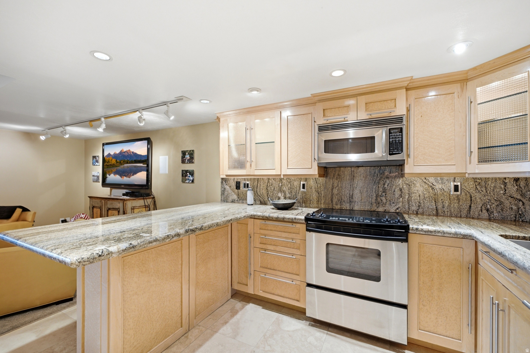 main property photo 57