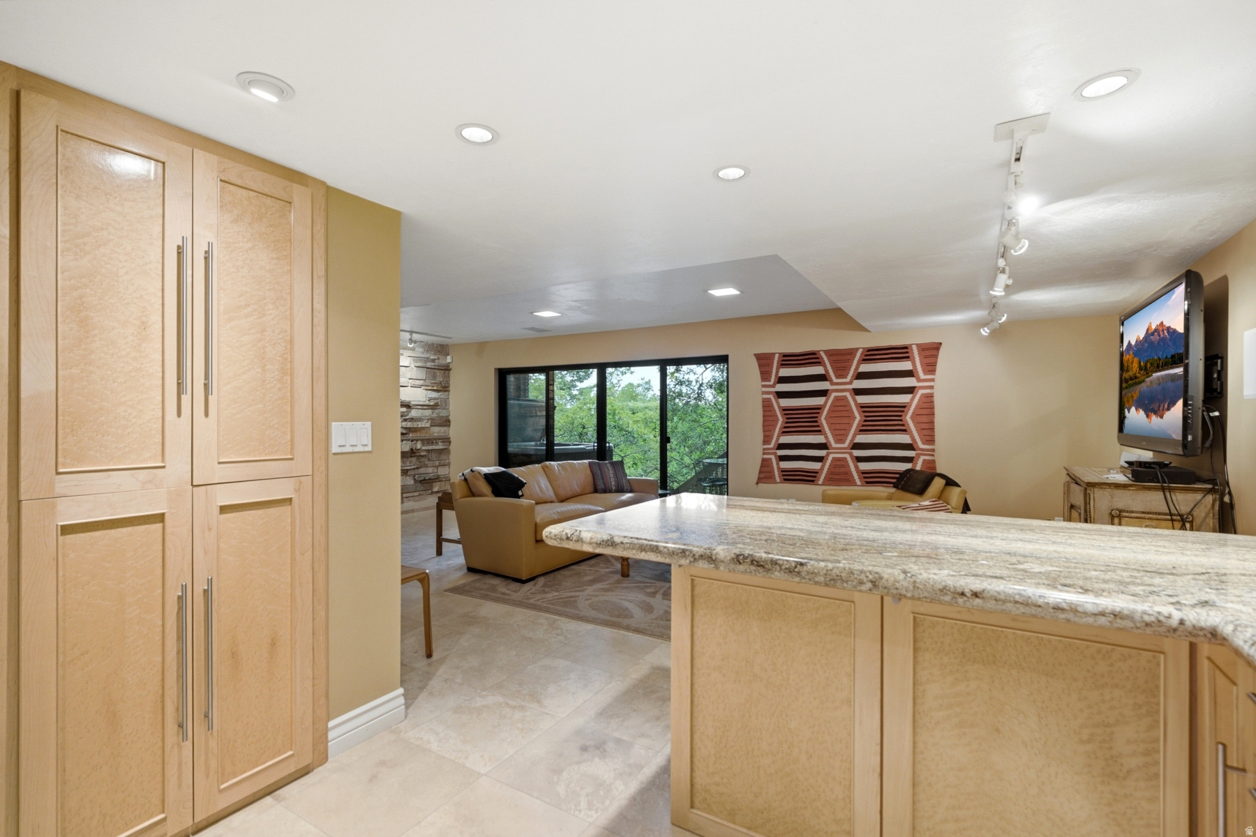 main property photo 59